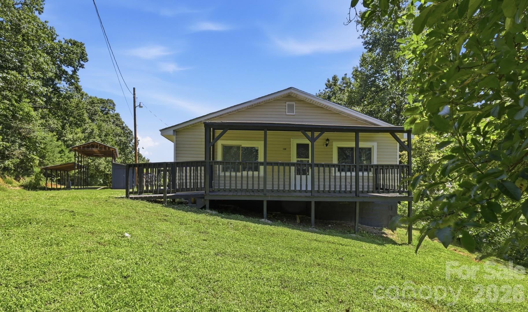 3028 Playmore Beach Road Property Photo 1