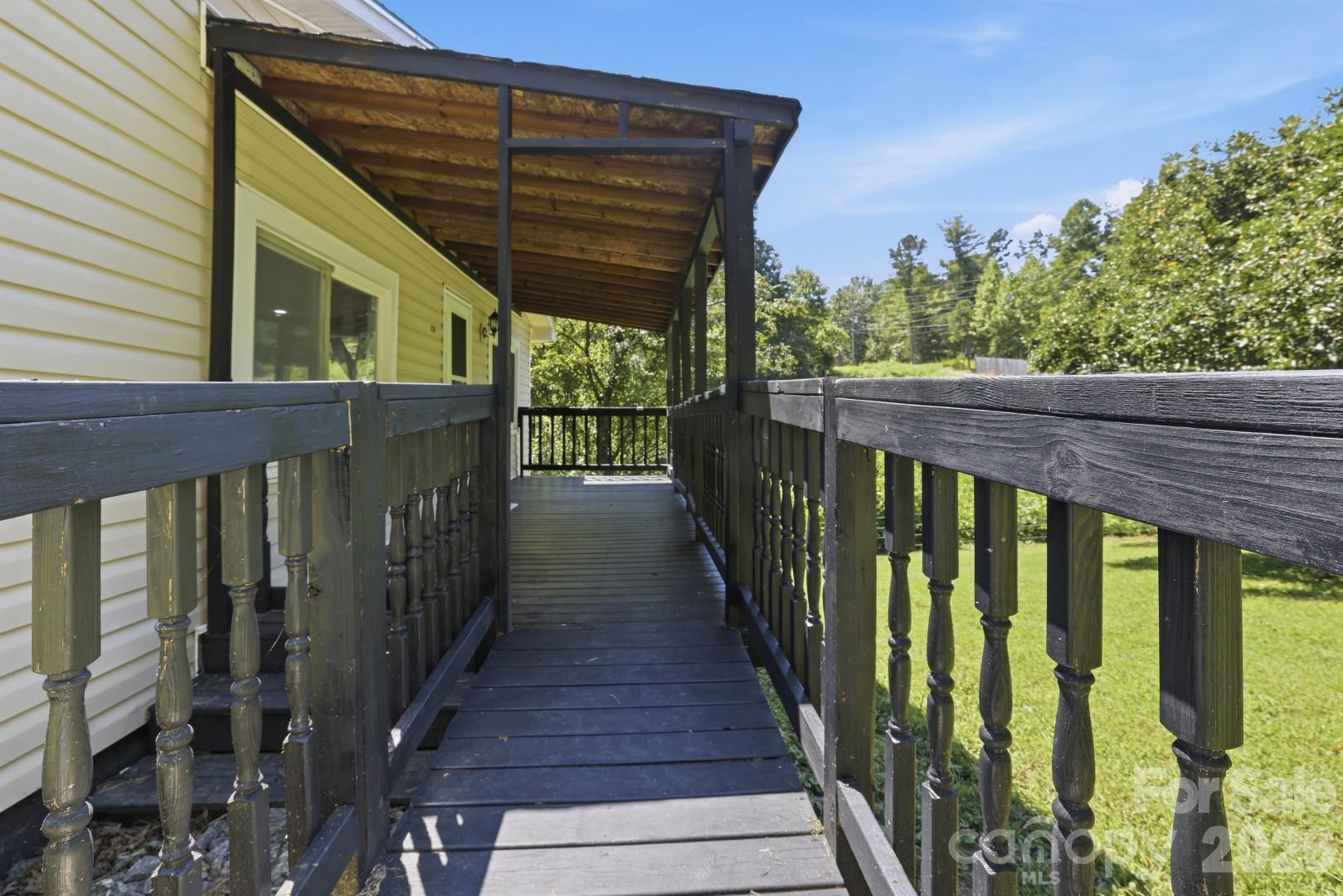 3028 Playmore Beach Road Property Photo 7