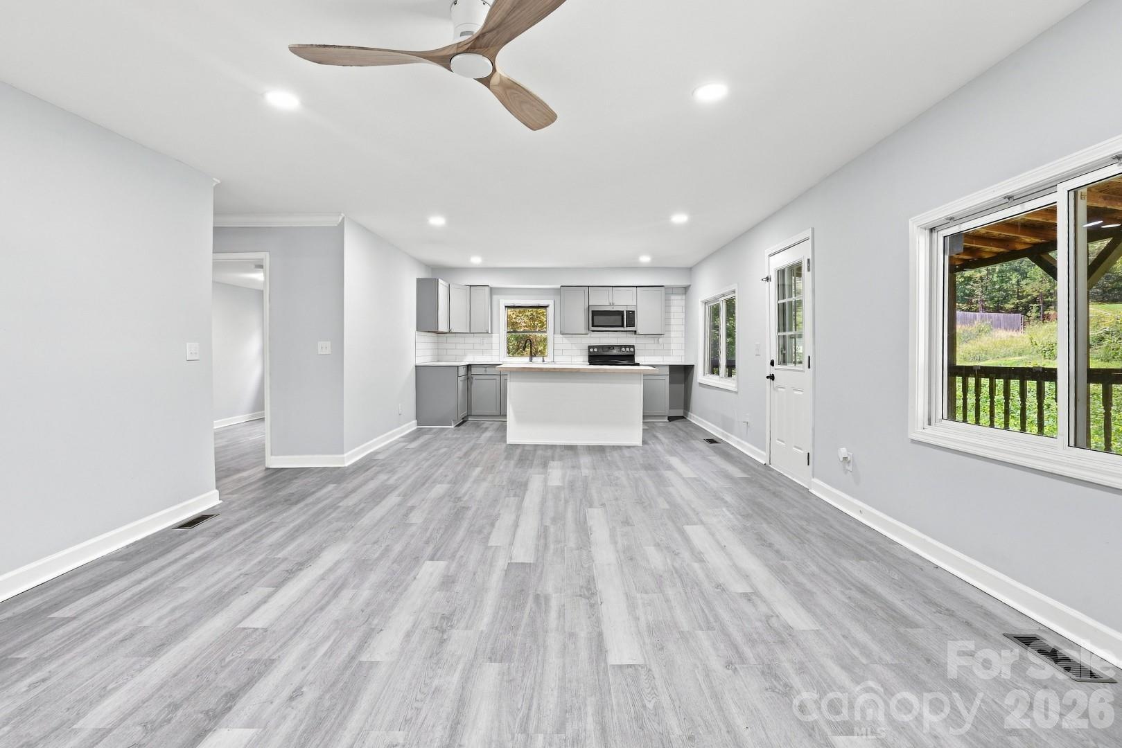 3028 Playmore Beach Road Property Photo 12