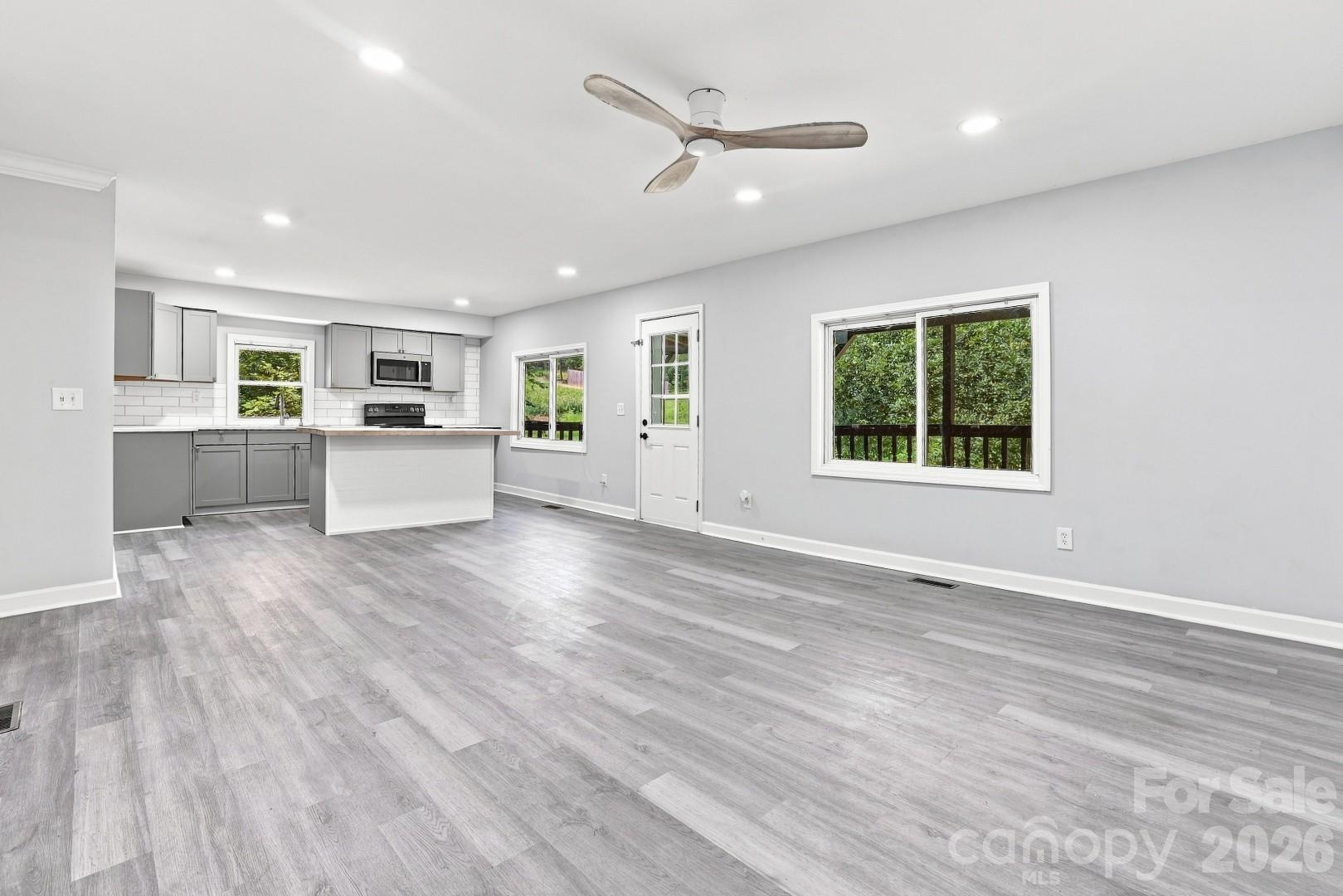 3028 Playmore Beach Road Property Photo 13