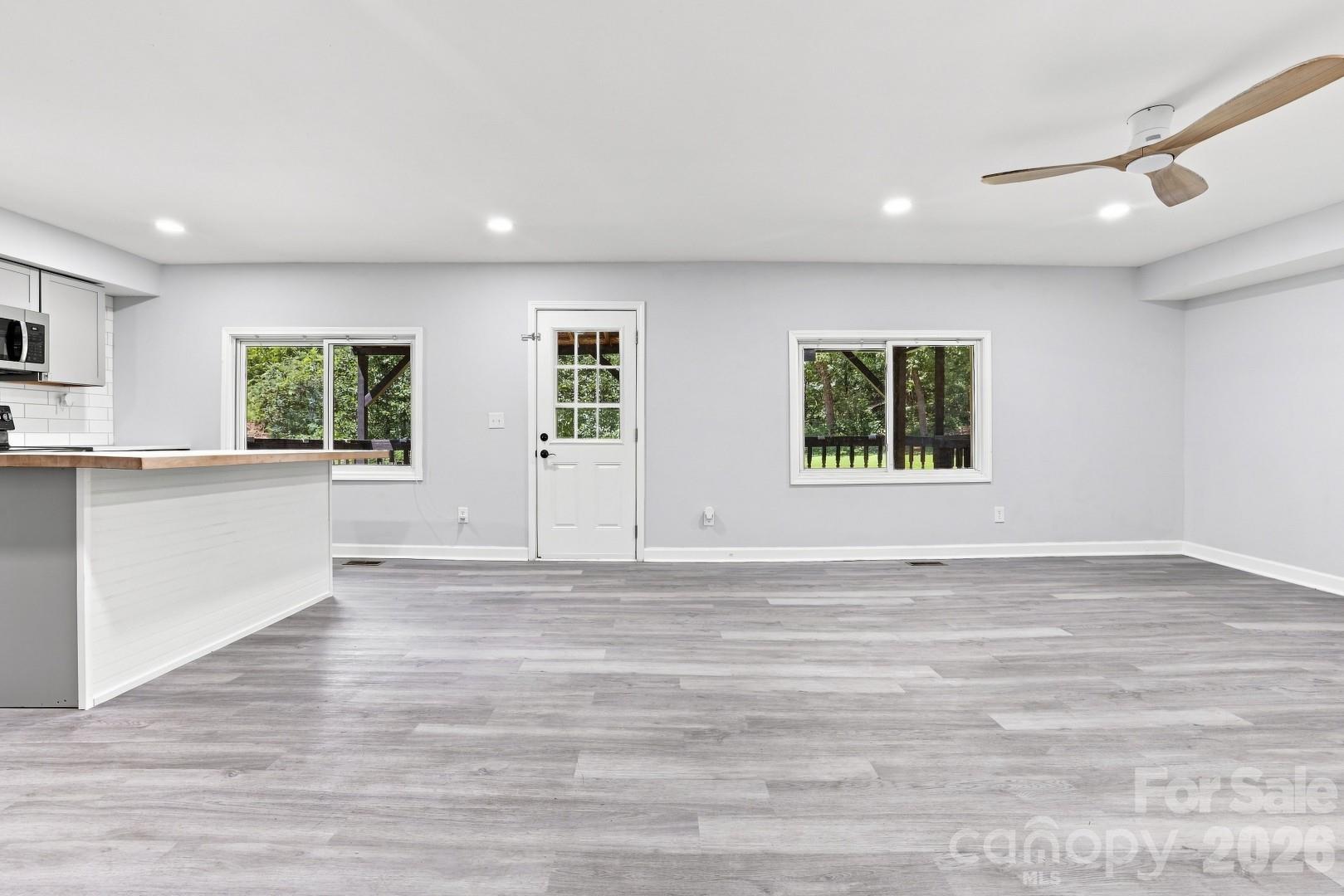 3028 Playmore Beach Road Property Photo 16