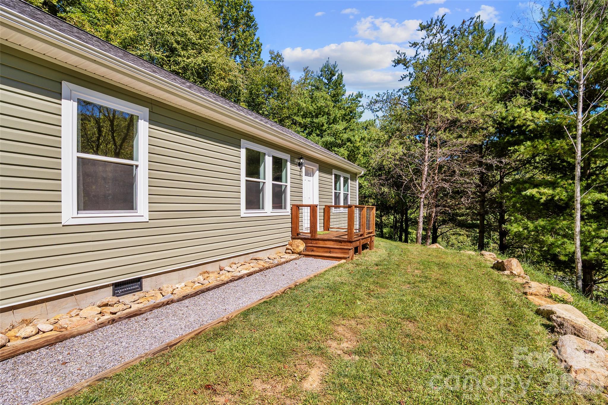 60 Spring Mountain Drive Property Photo 22