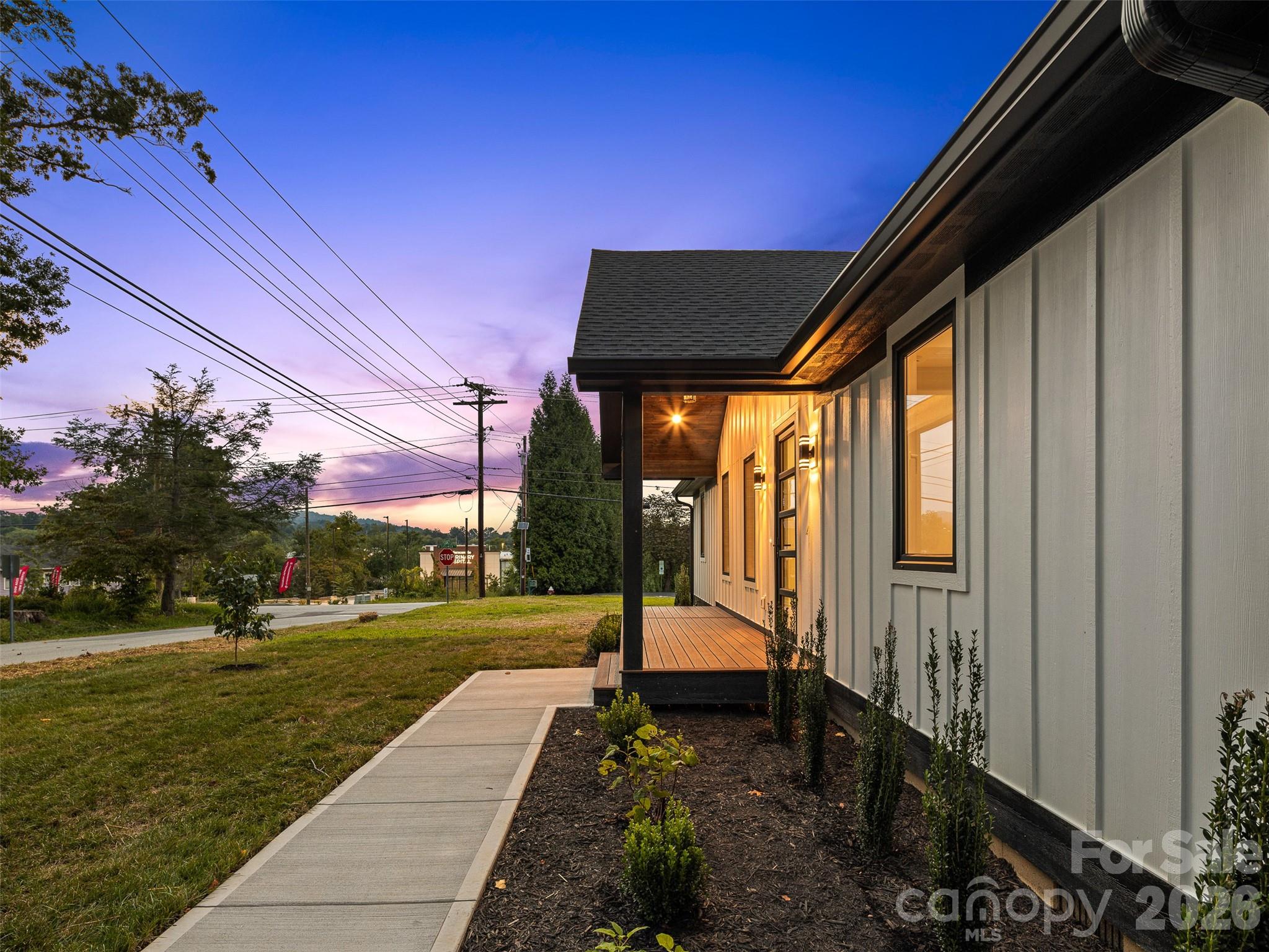902 Narva Road Property Photo 4