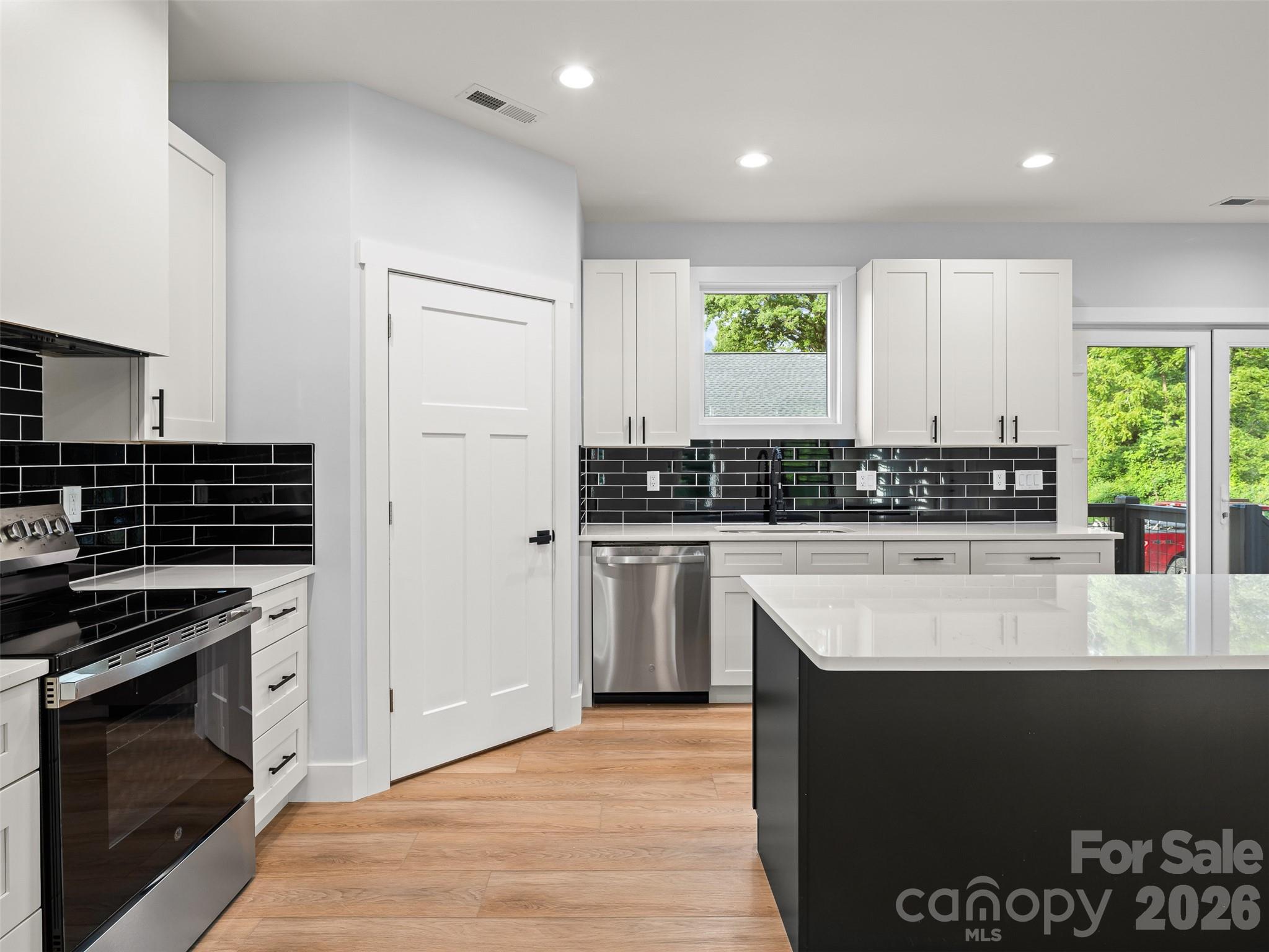 902 Narva Road Property Photo 24