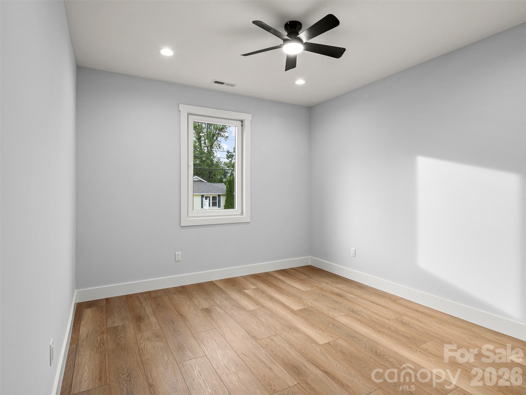 902 Narva Road Property Photo 32