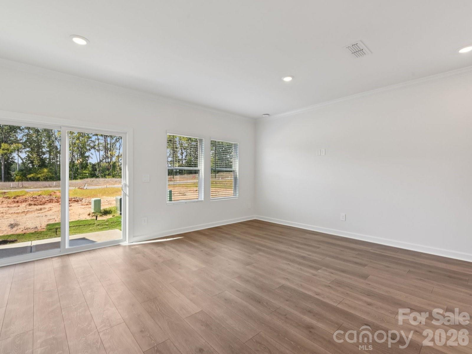 504 Markridge Loop Property Photo 3