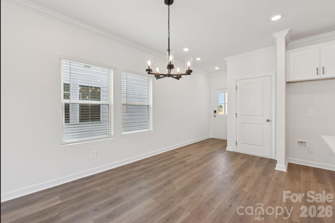 504 Markridge Loop Property Photo 6