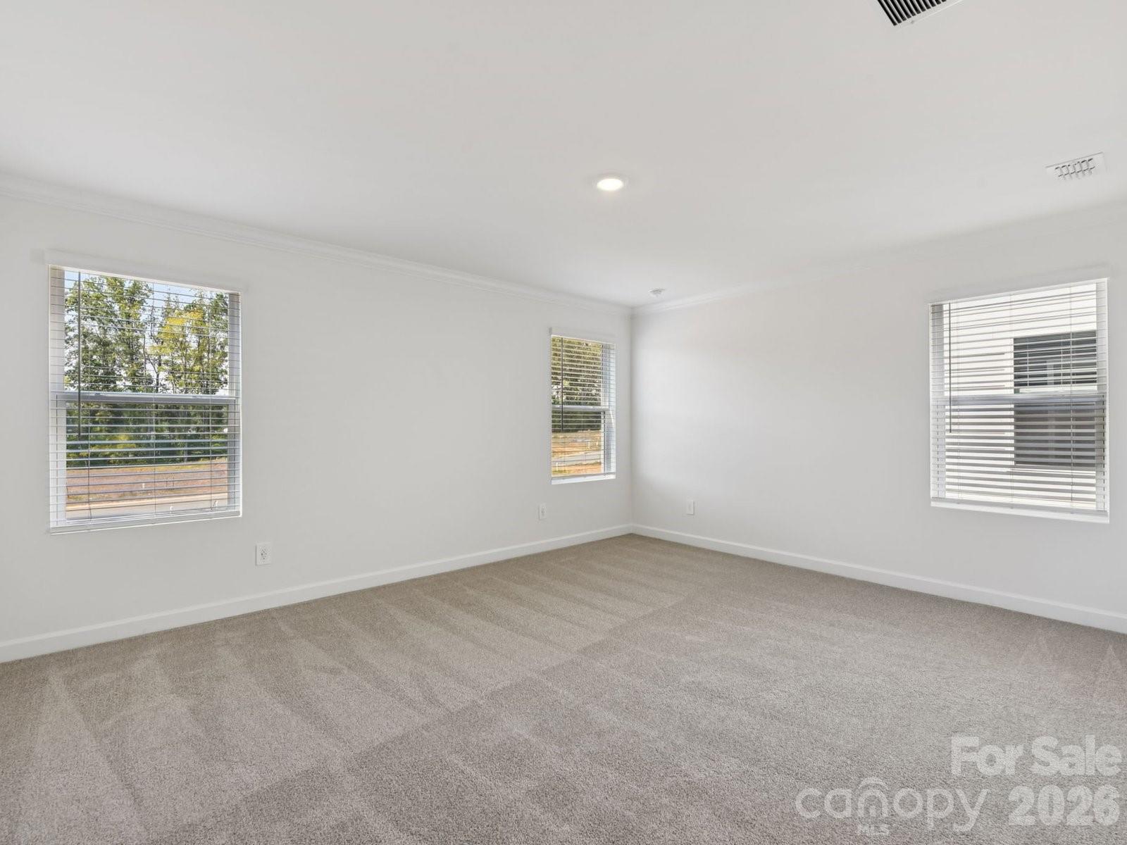 504 Markridge Loop Property Photo 8
