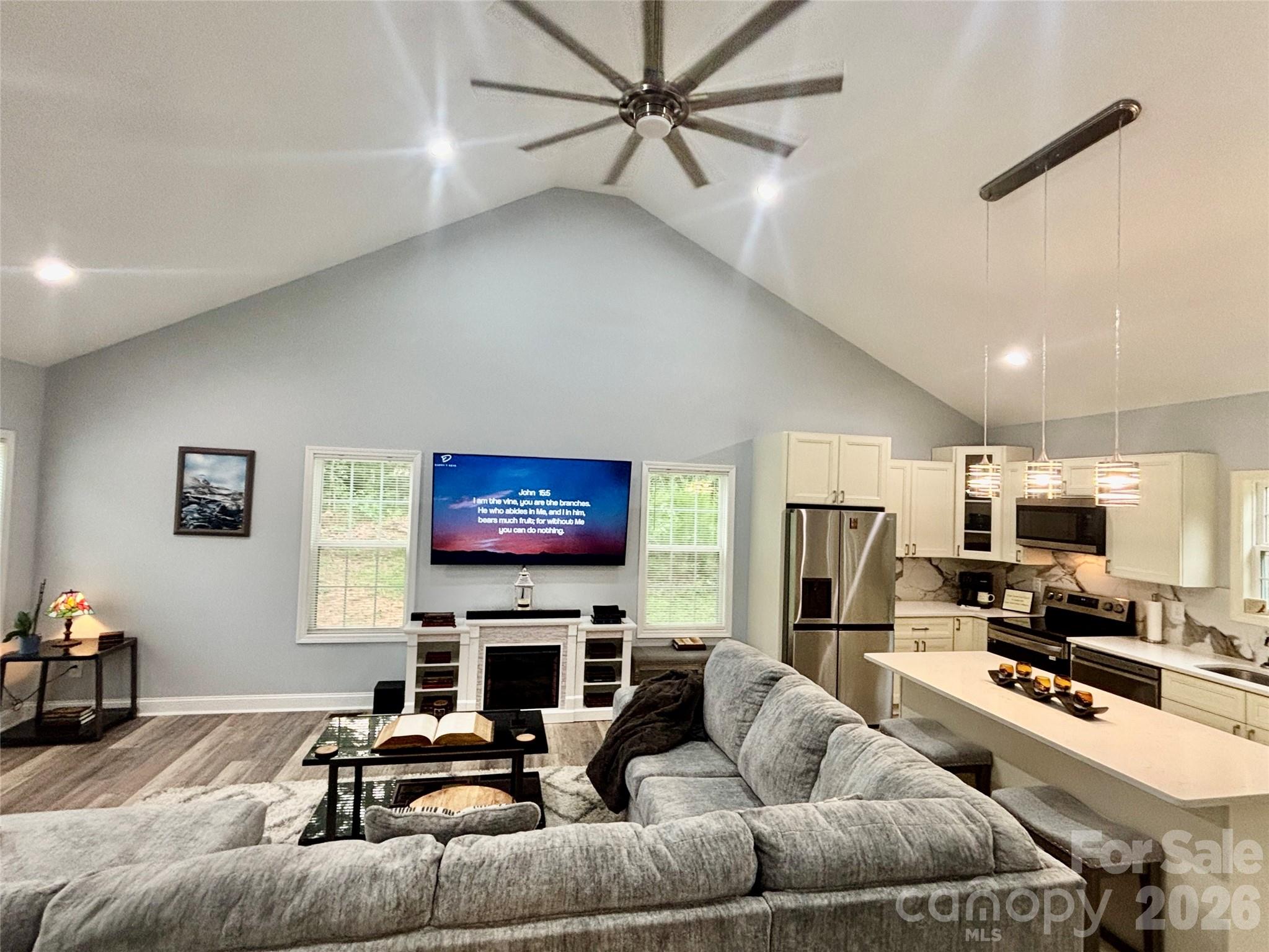 2613 Lynn Mountain Road Property Photo 3