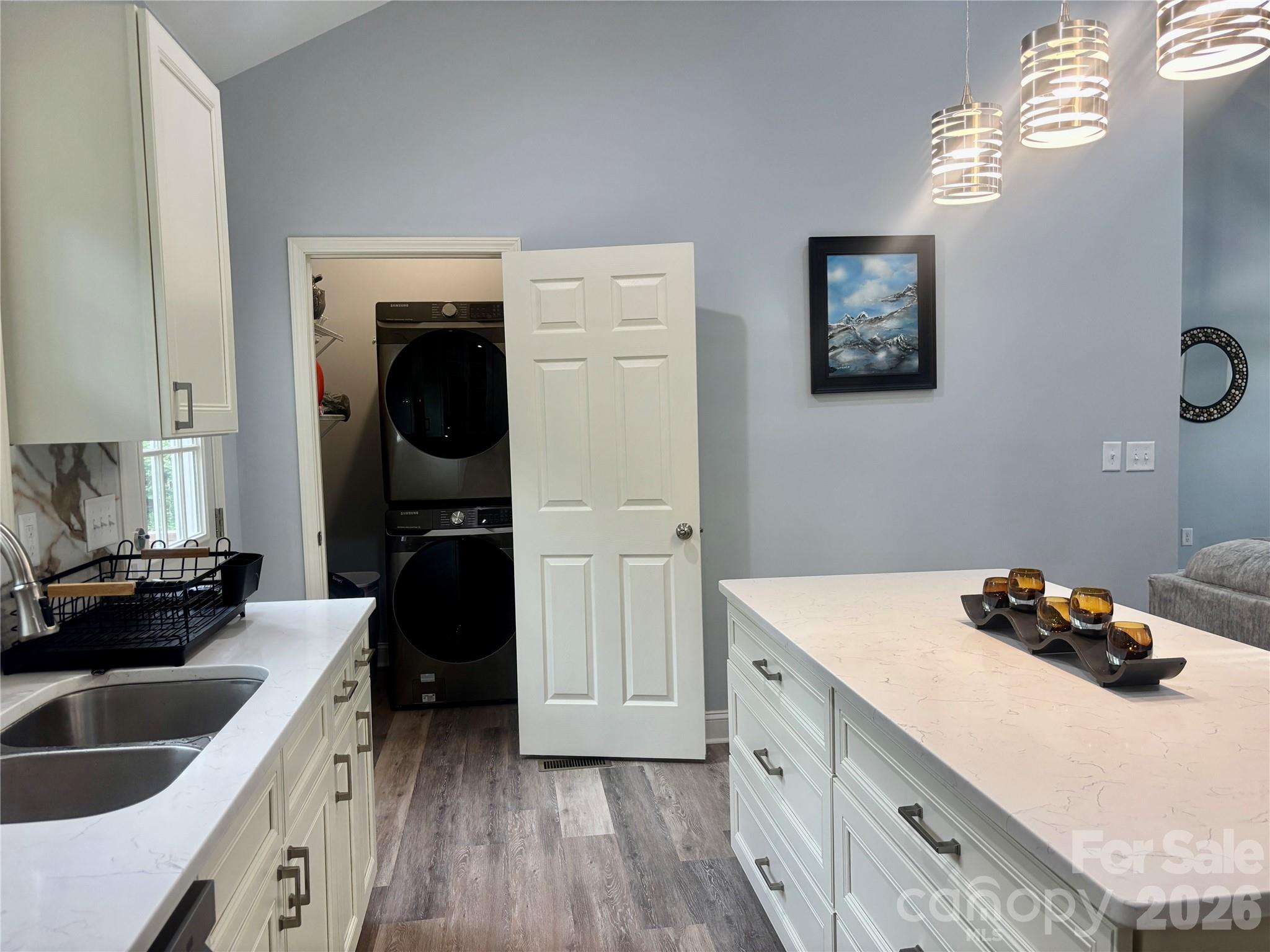 2613 Lynn Mountain Road Property Photo 6