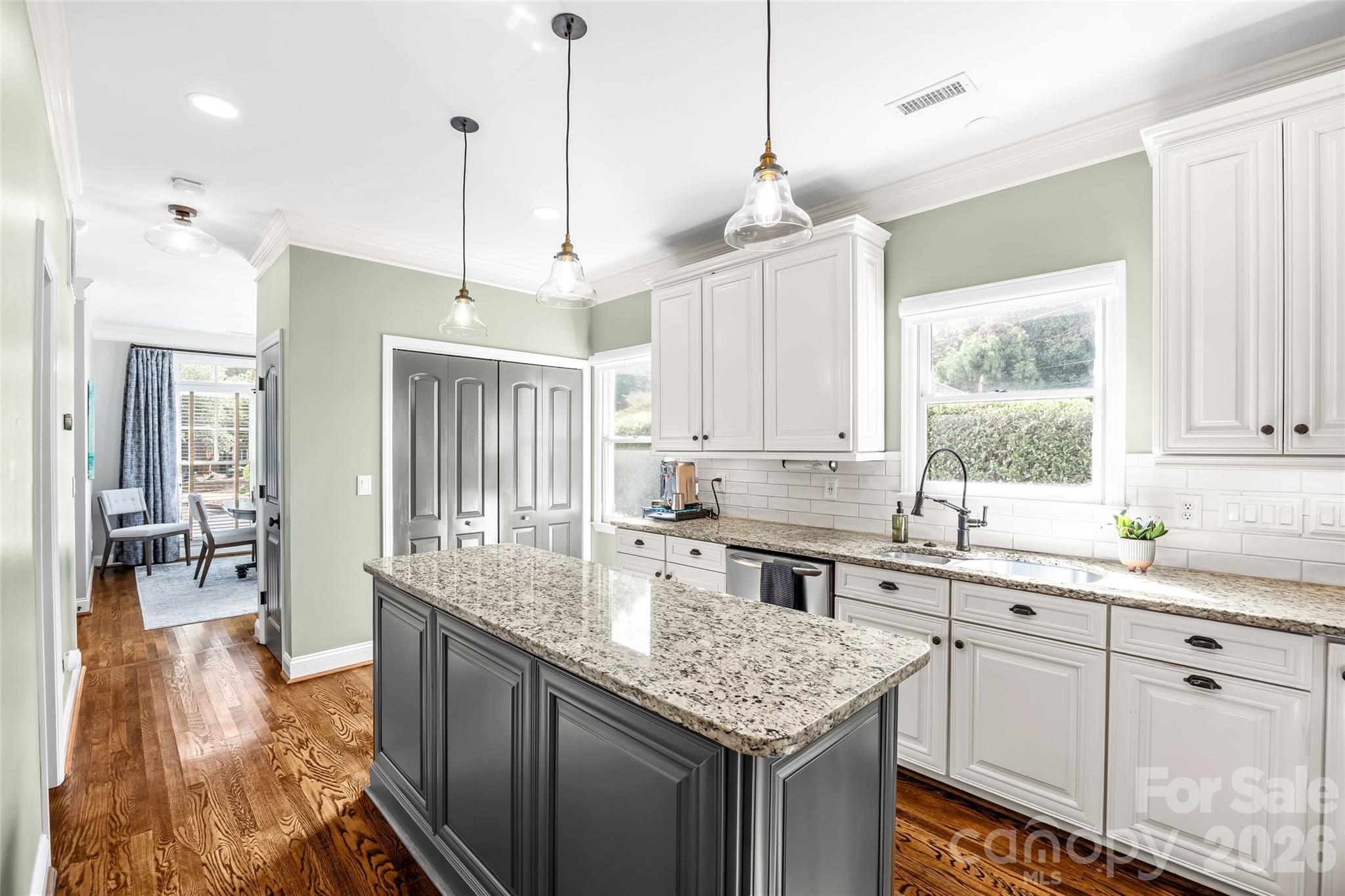 512 Olmsted Park Place Property Photo 15