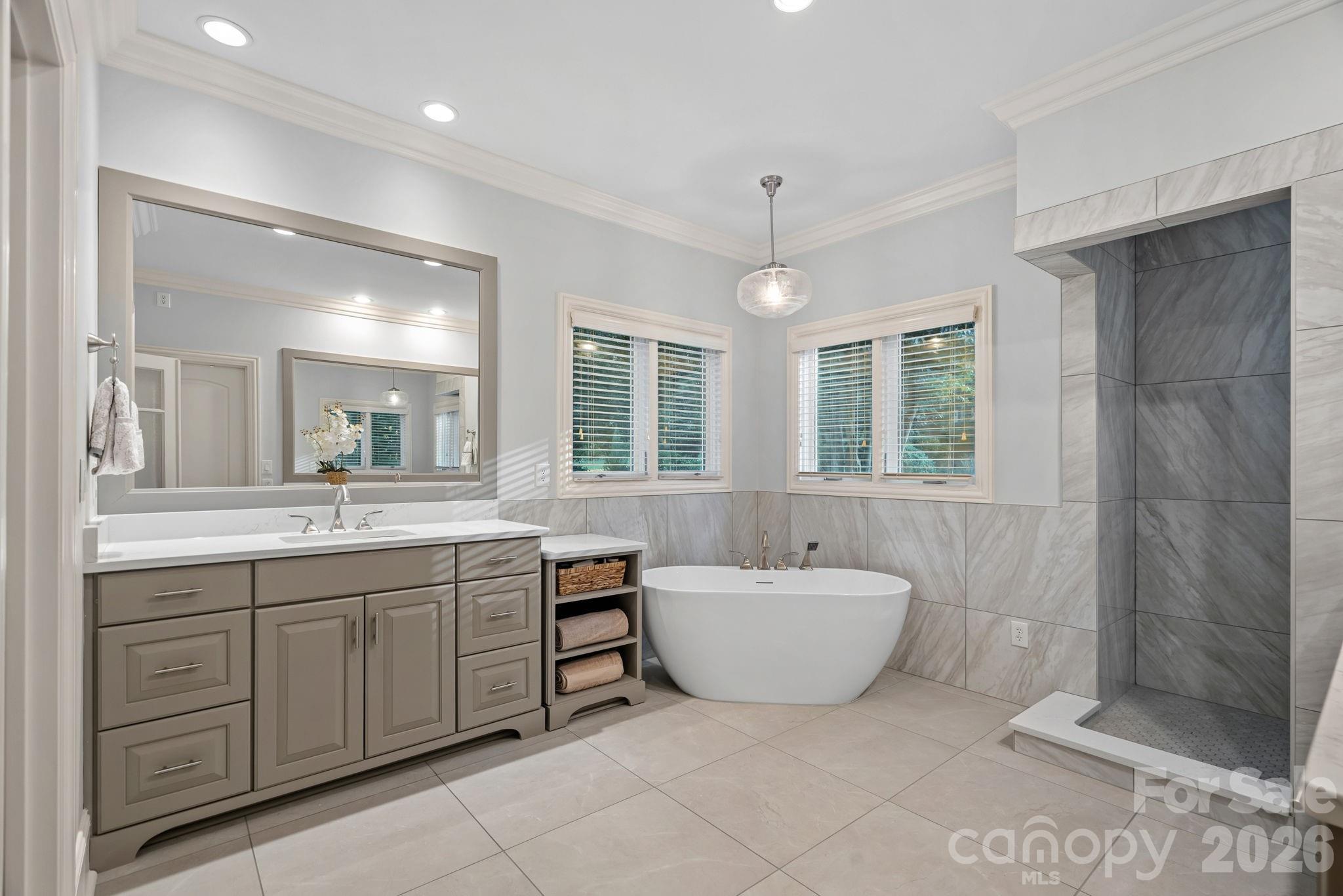 177 Great Point Drive Property Photo 16