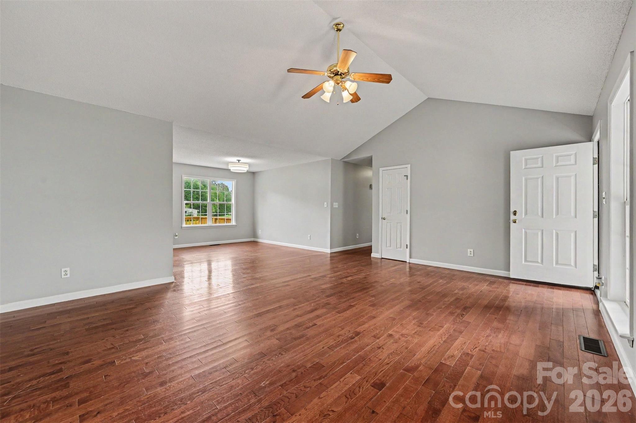 3228 Karen Lane Property Photo 6