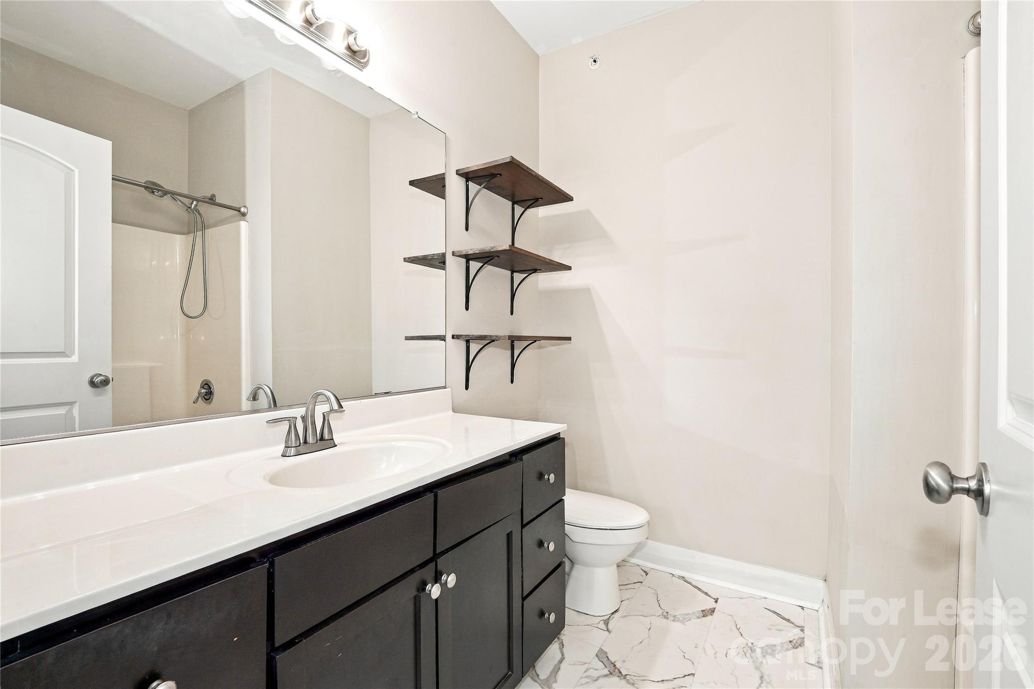 732 Seigle Point Drive Property Photo 6