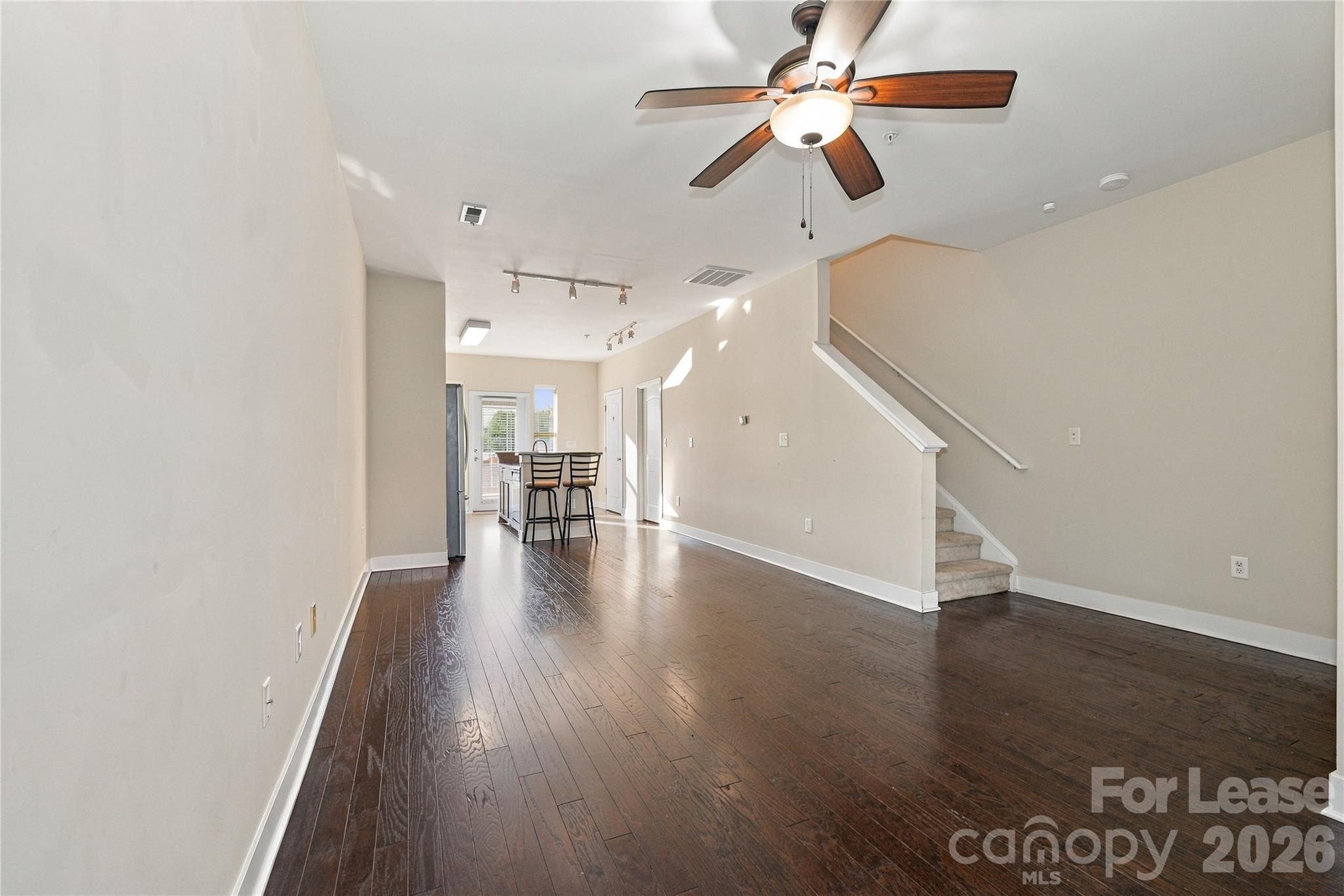 732 Seigle Point Drive Property Photo 16