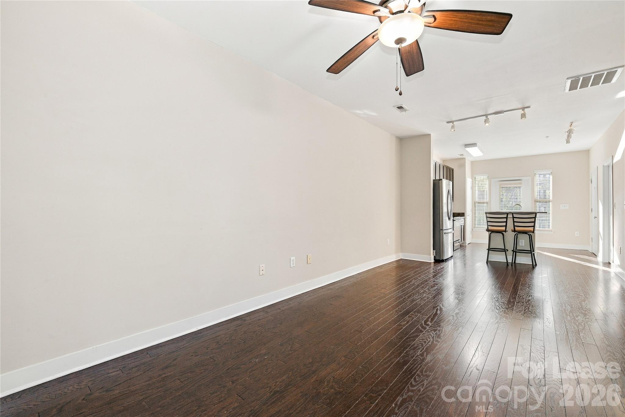 732 Seigle Point Drive Property Photo 18