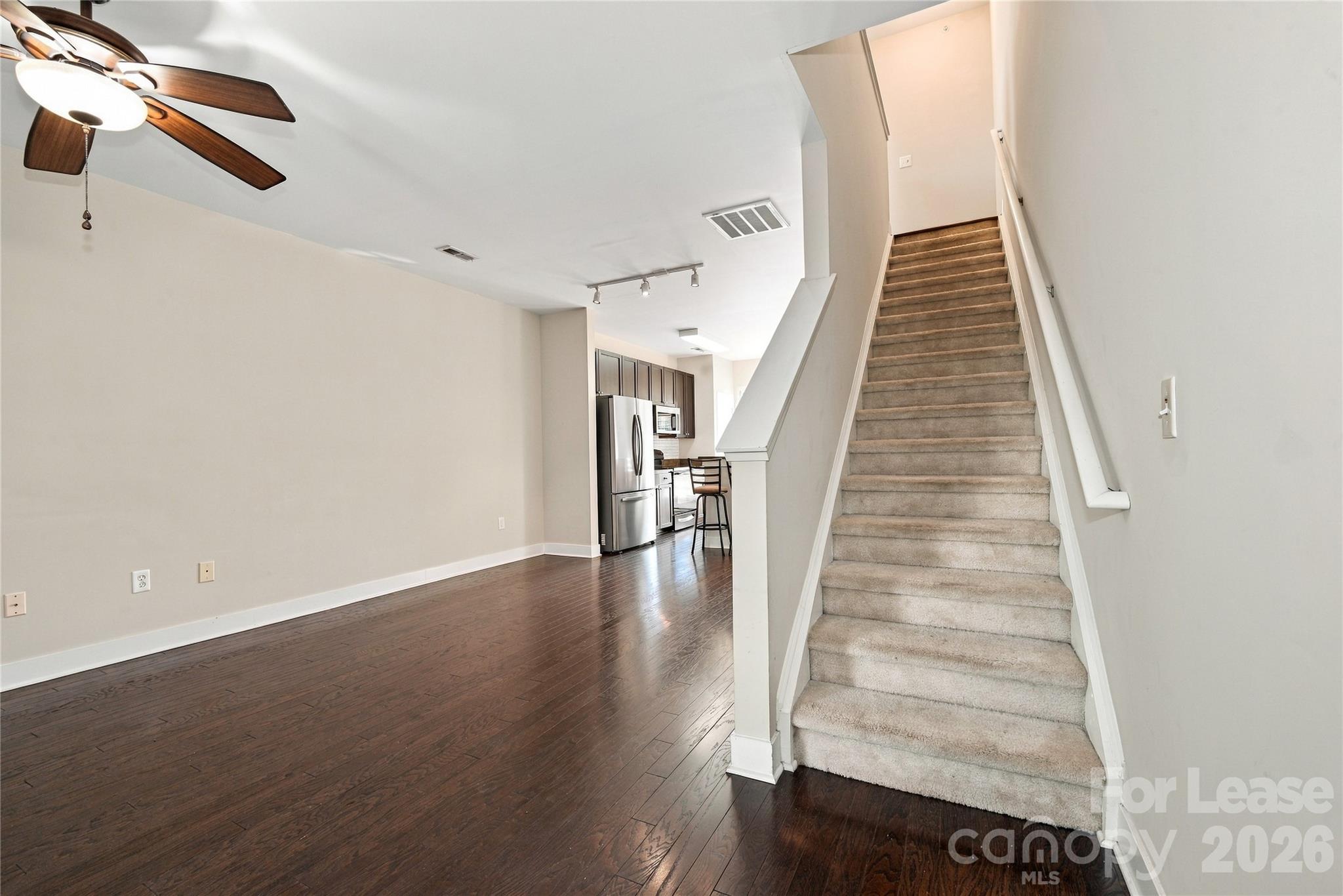 732 Seigle Point Drive Property Photo 19