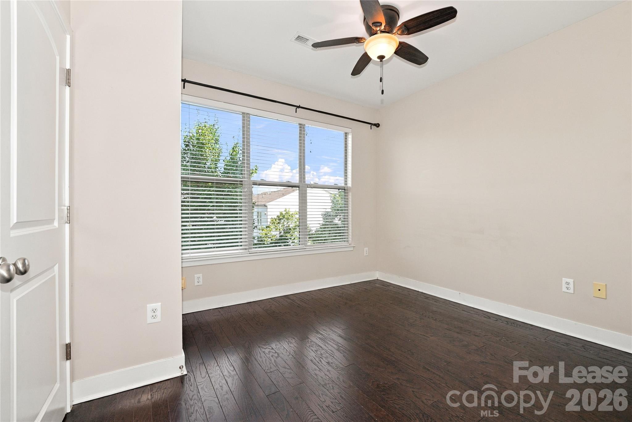 732 Seigle Point Drive Property Photo 23