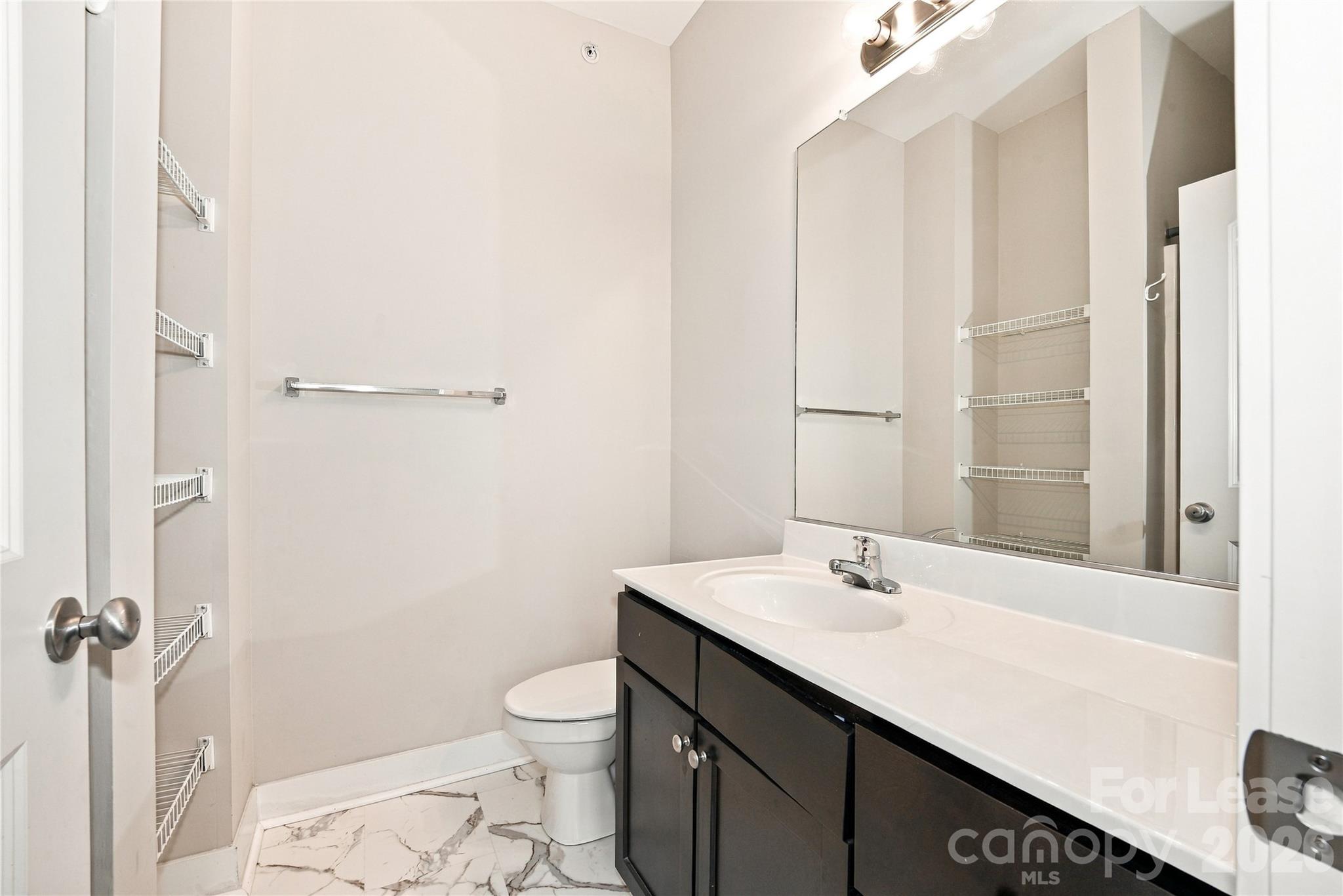 732 Seigle Point Drive Property Photo 27