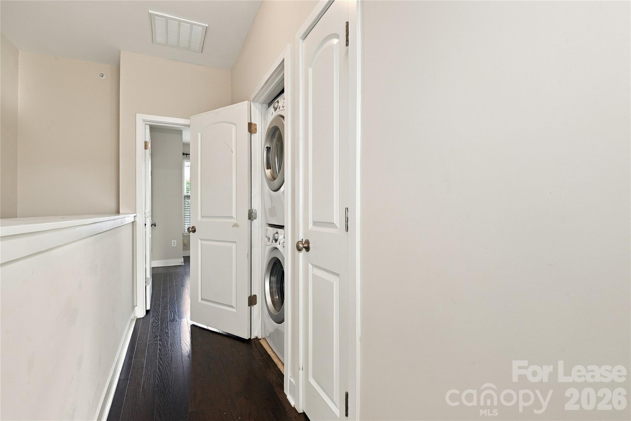 732 Seigle Point Drive Property Photo 29