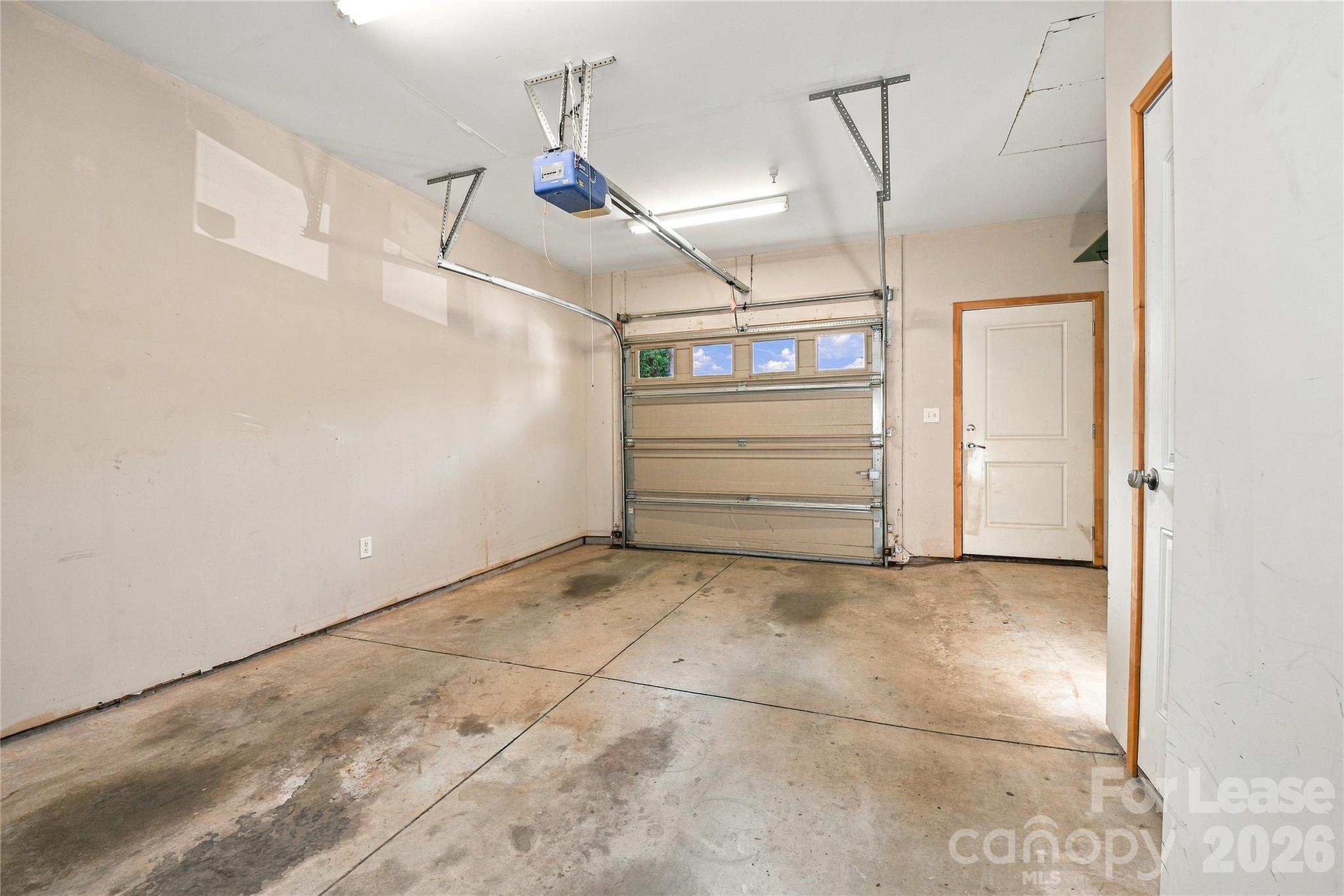 732 Seigle Point Drive Property Photo 30