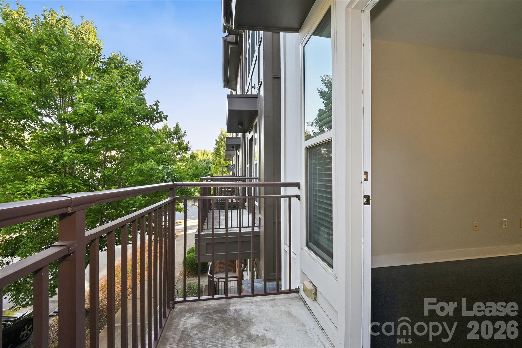 732 Seigle Point Drive Property Photo 32