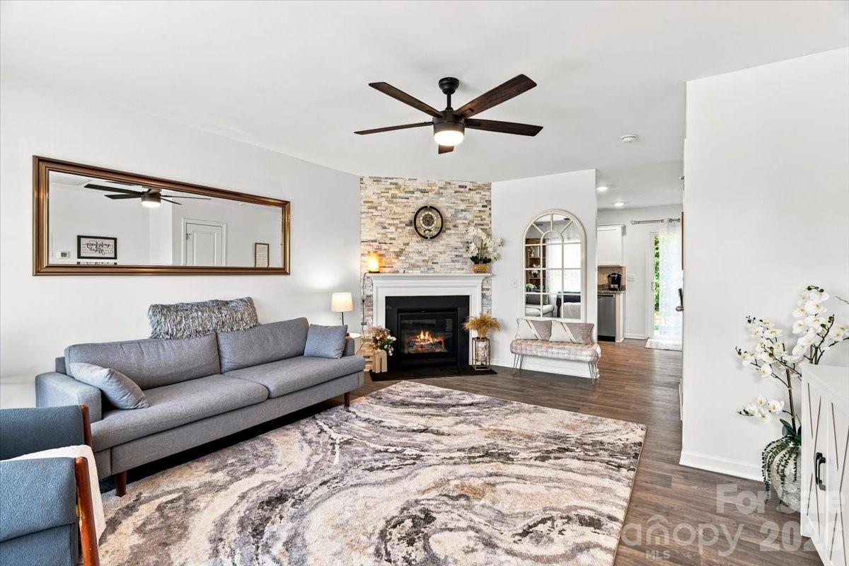 333 Oak Branch Road Property Photo 8