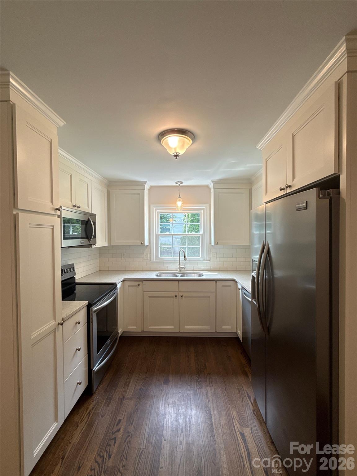 4834 Fairheath Road Property Photo 6