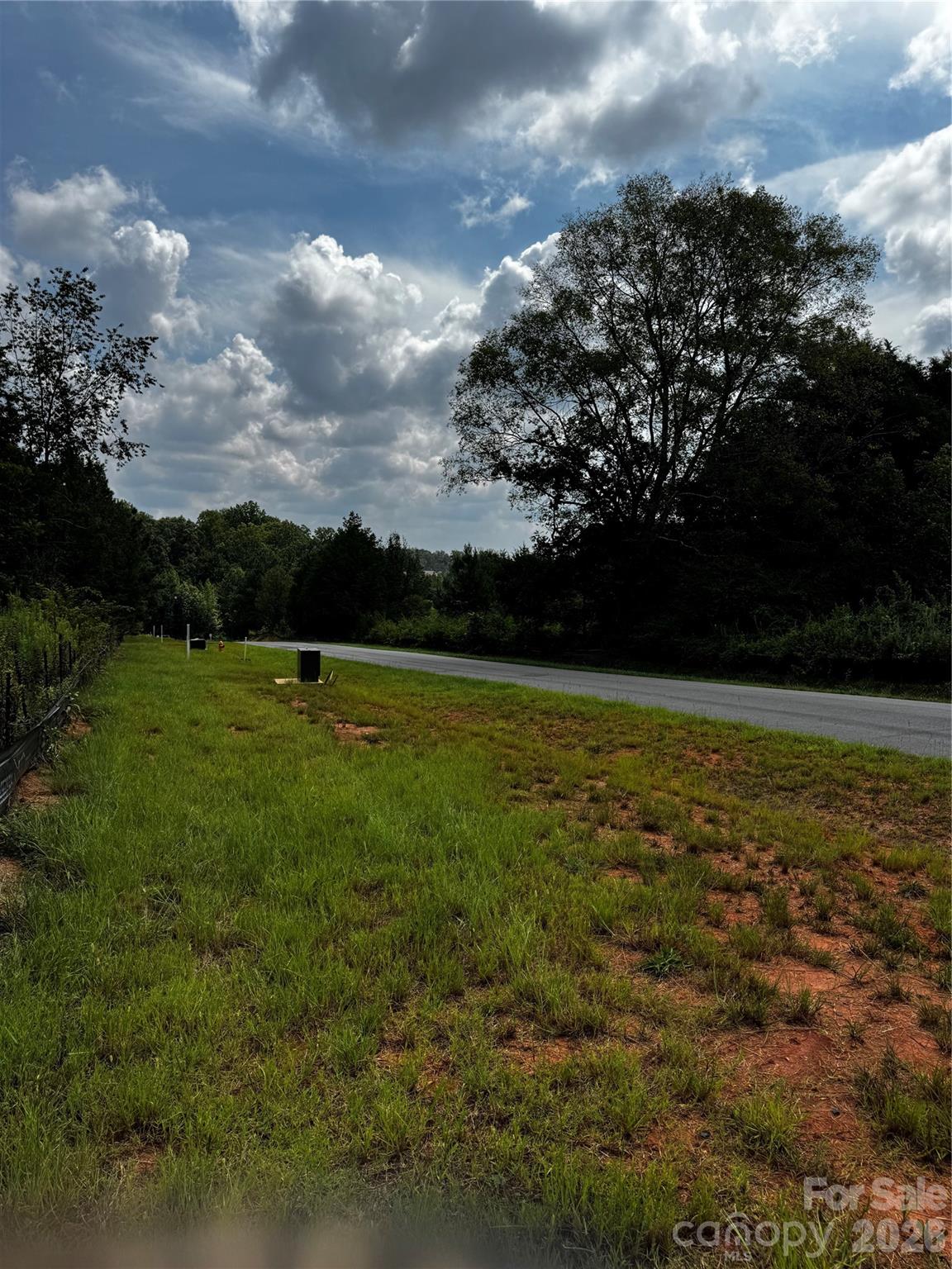 7431 Kates Grove Way Property Photo 3