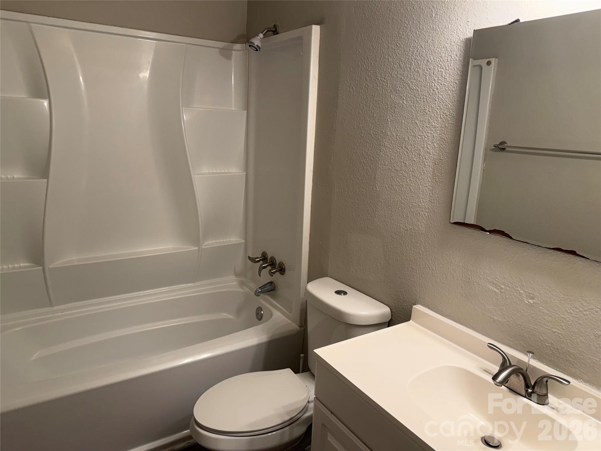 900 Junius Street D Property Photo 10