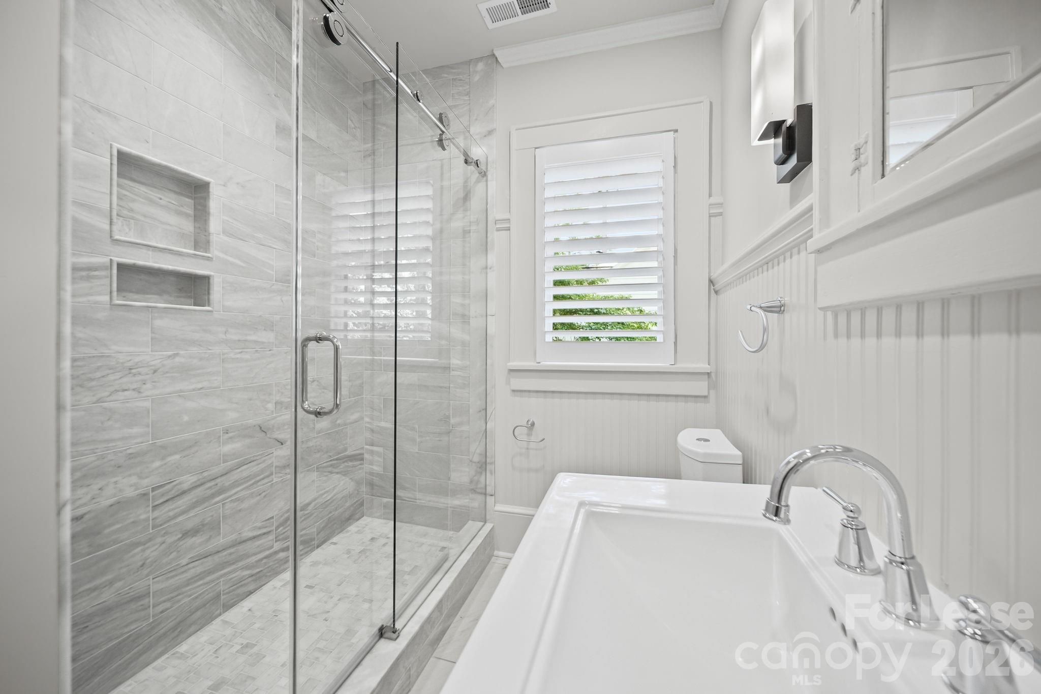923 Henley Place Property Photo 22