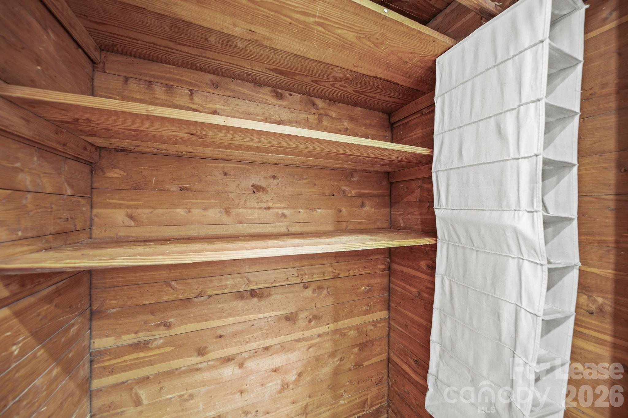 923 Henley Place Property Photo 23