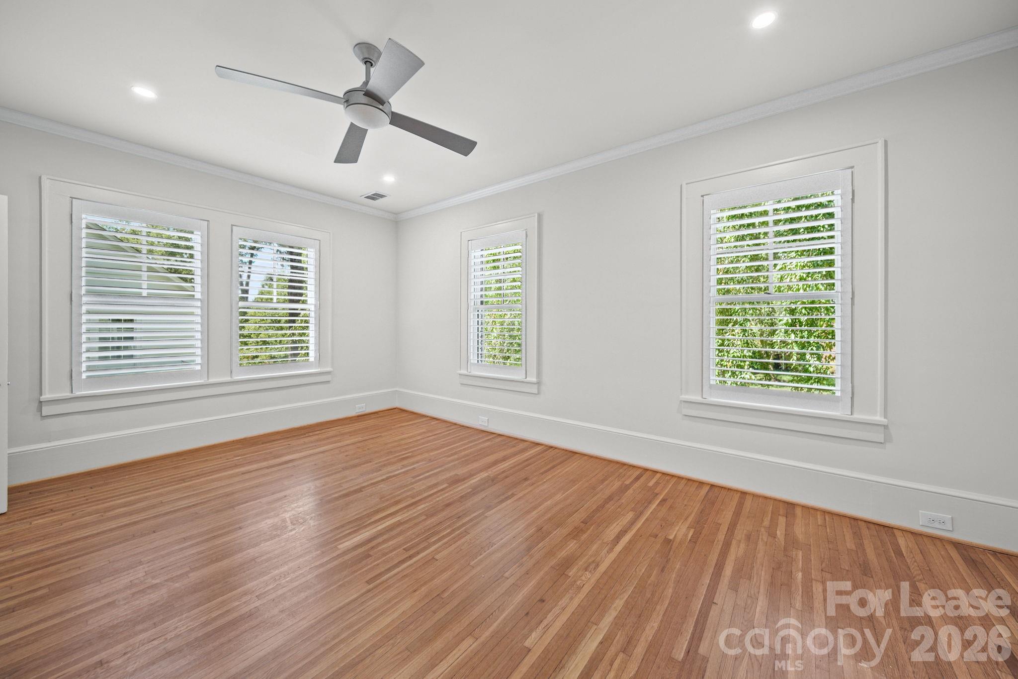 923 Henley Place Property Photo 24