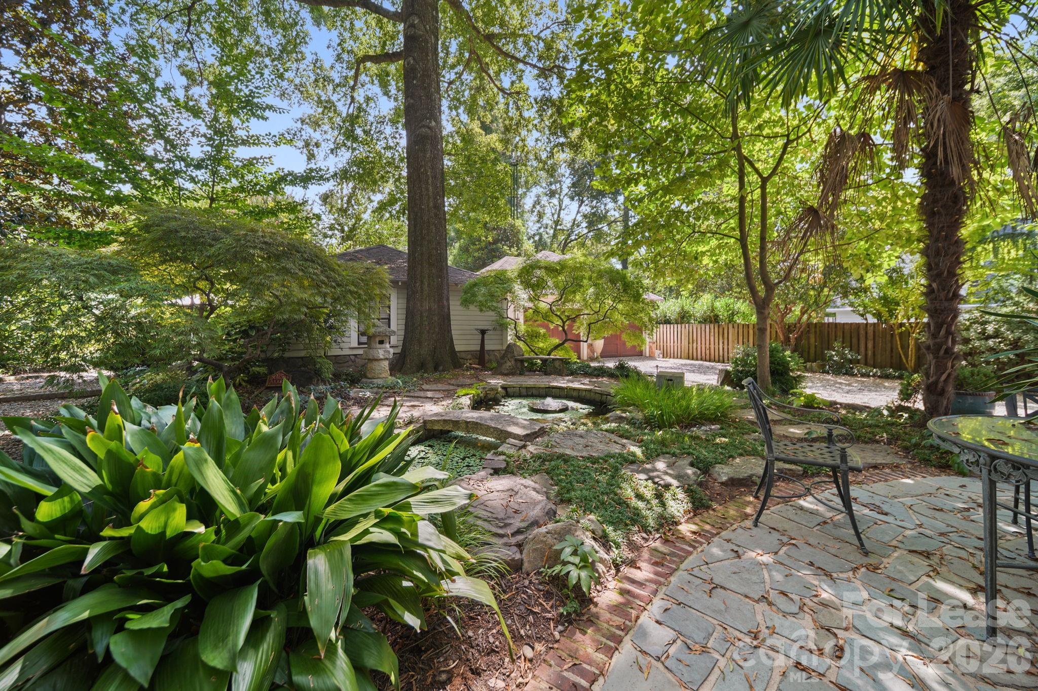 923 Henley Place Property Photo 38