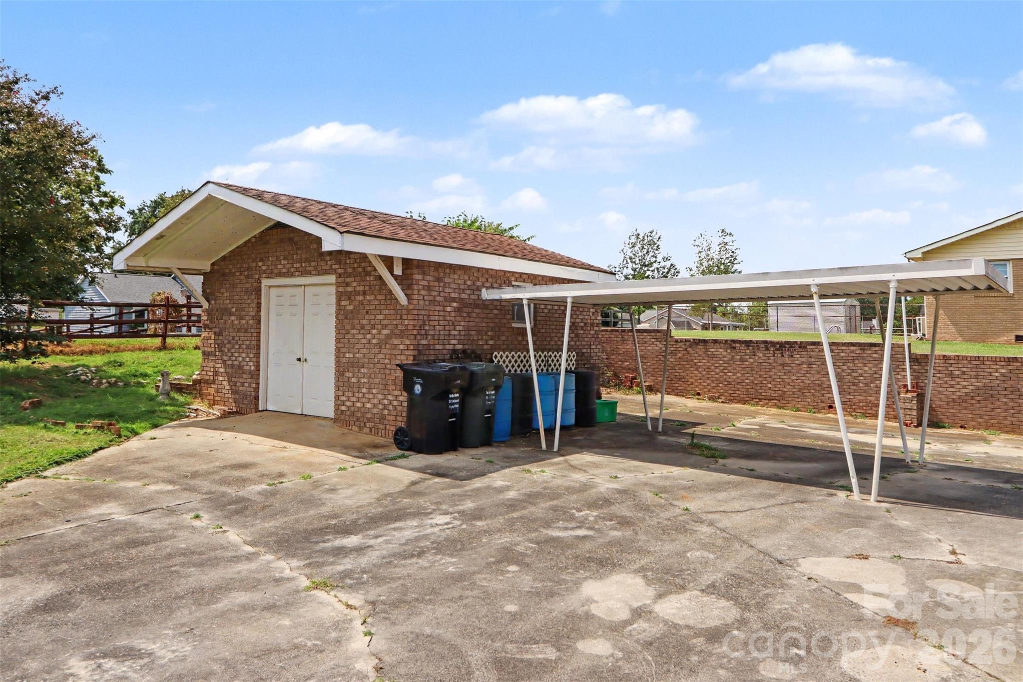 1018 Rembrandt Drive Property Photo 4