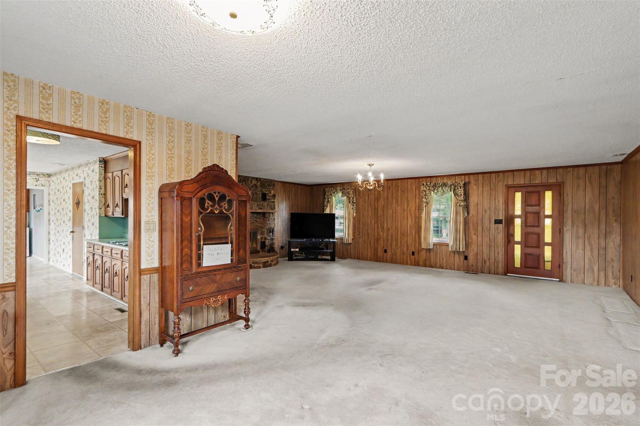 1018 Rembrandt Drive Property Photo 8