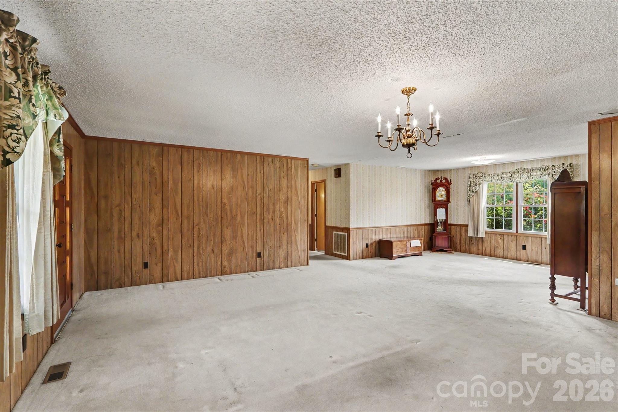 1018 Rembrandt Drive Property Photo 10