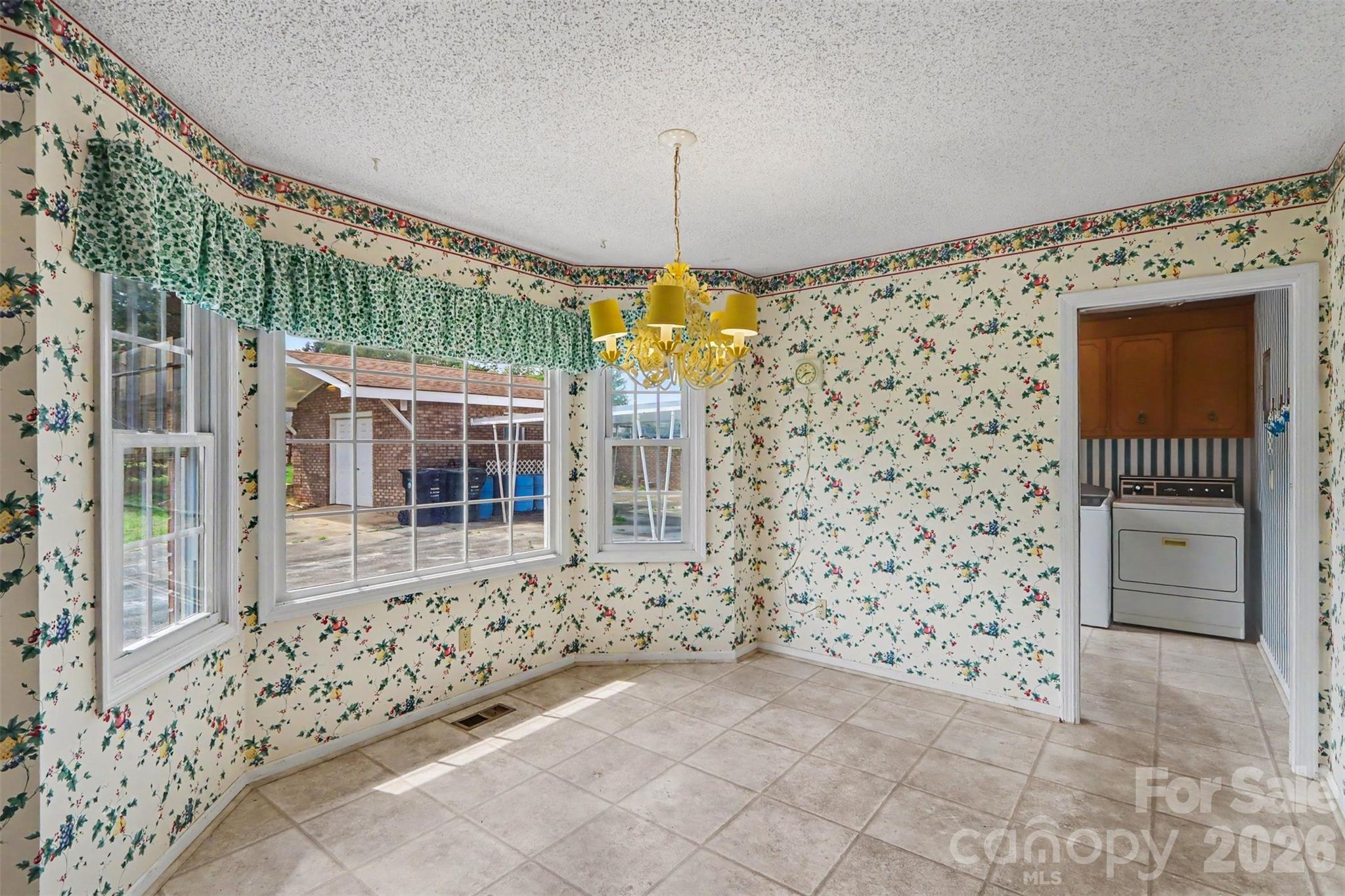1018 Rembrandt Drive Property Photo 15