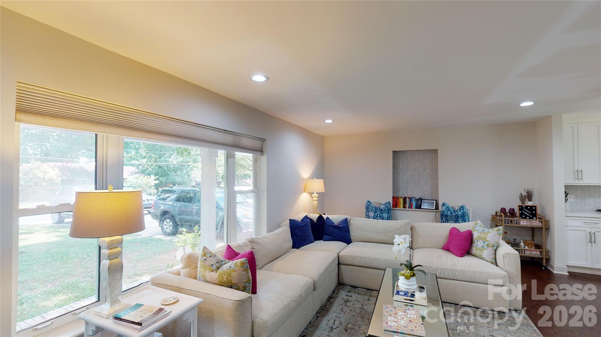 1329 Mockingbird Lane Property Photo 3