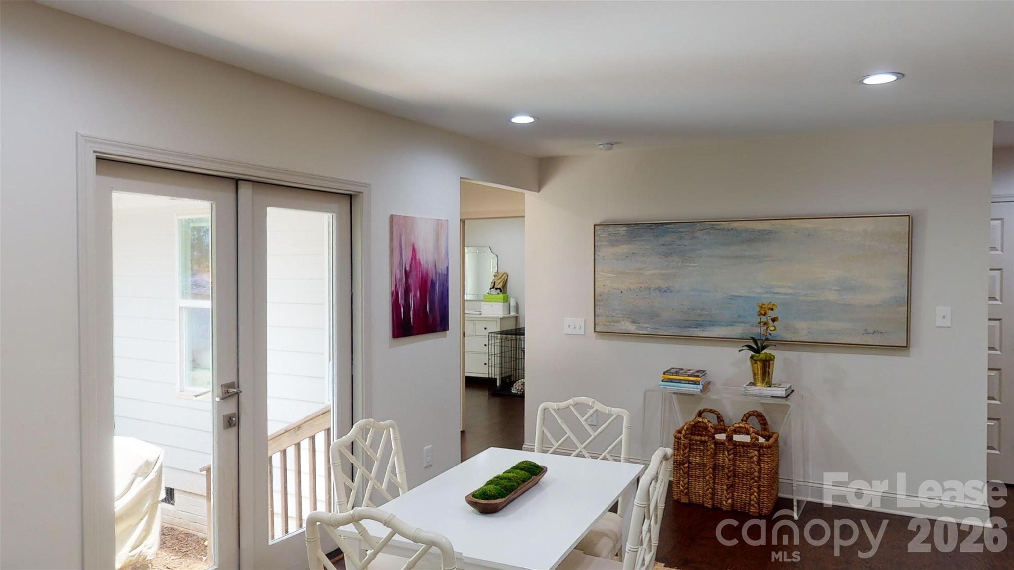 1329 Mockingbird Lane Property Photo 4