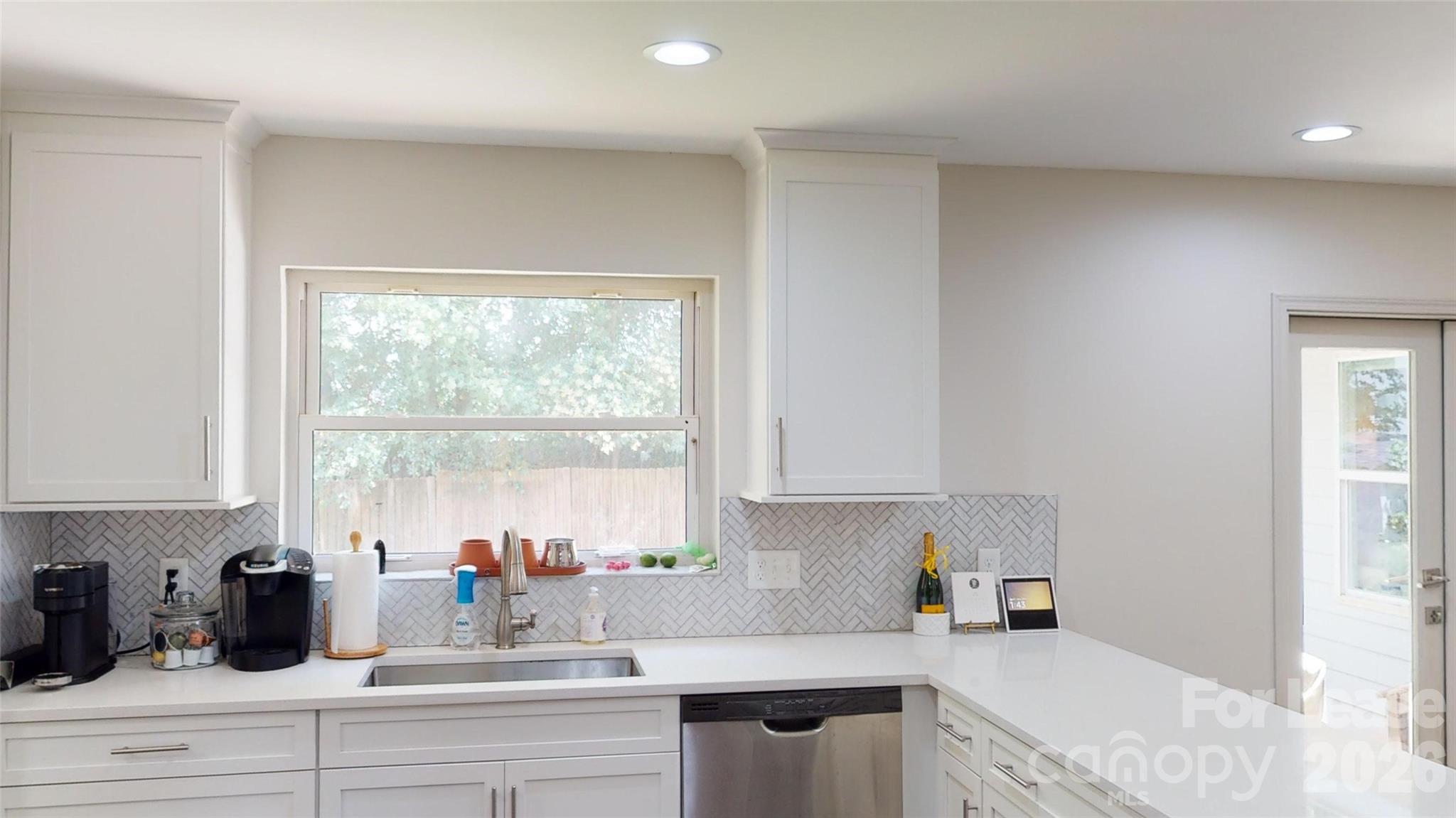 1329 Mockingbird Lane Property Photo 7