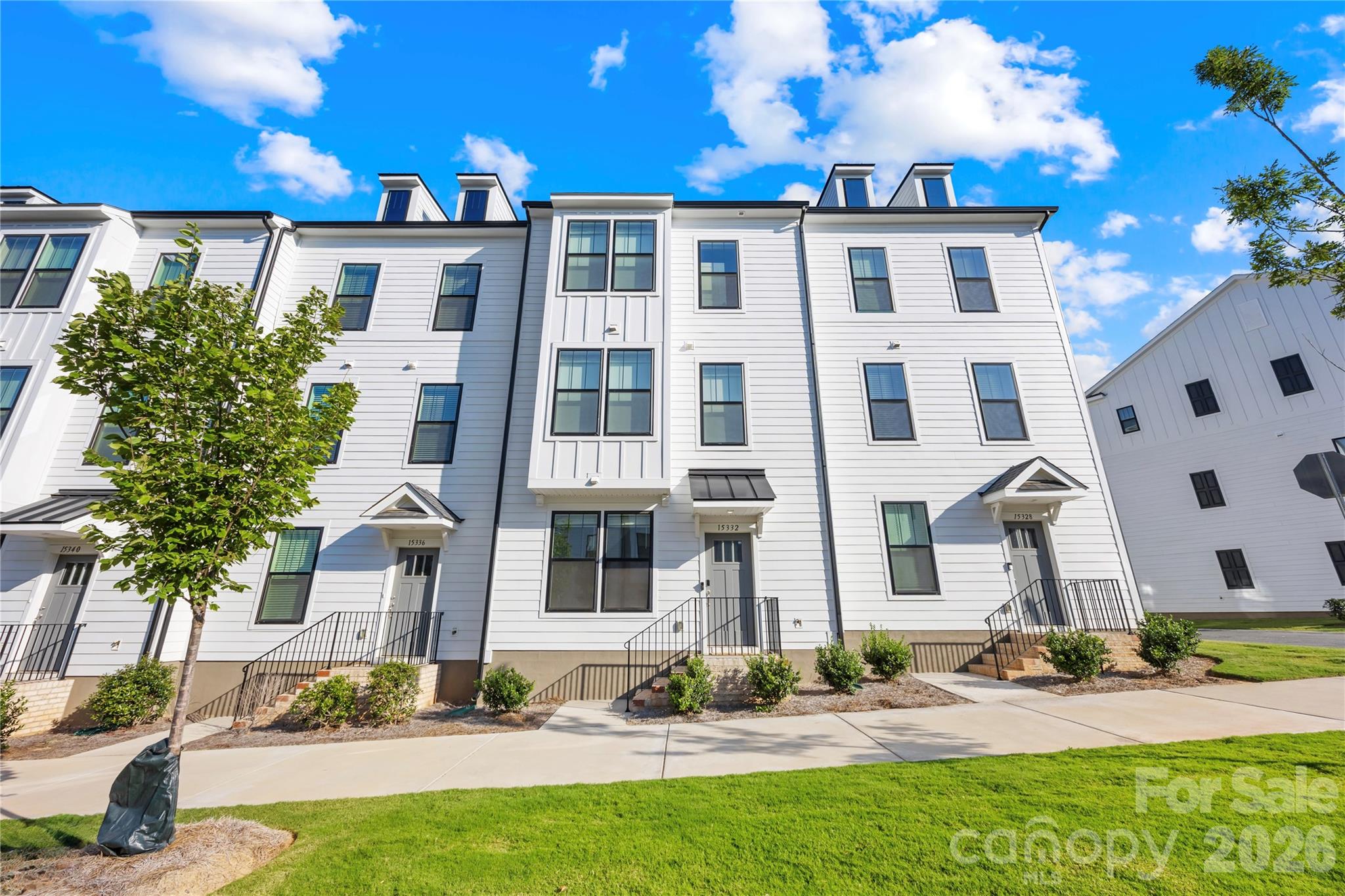 15332 Ballancroft Parkway Property Photo 1