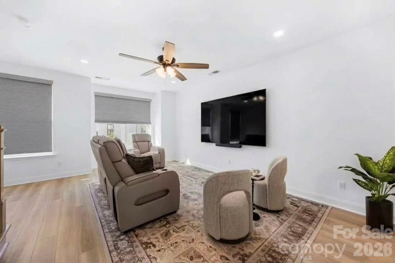 15332 Ballancroft Parkway Property Photo 17