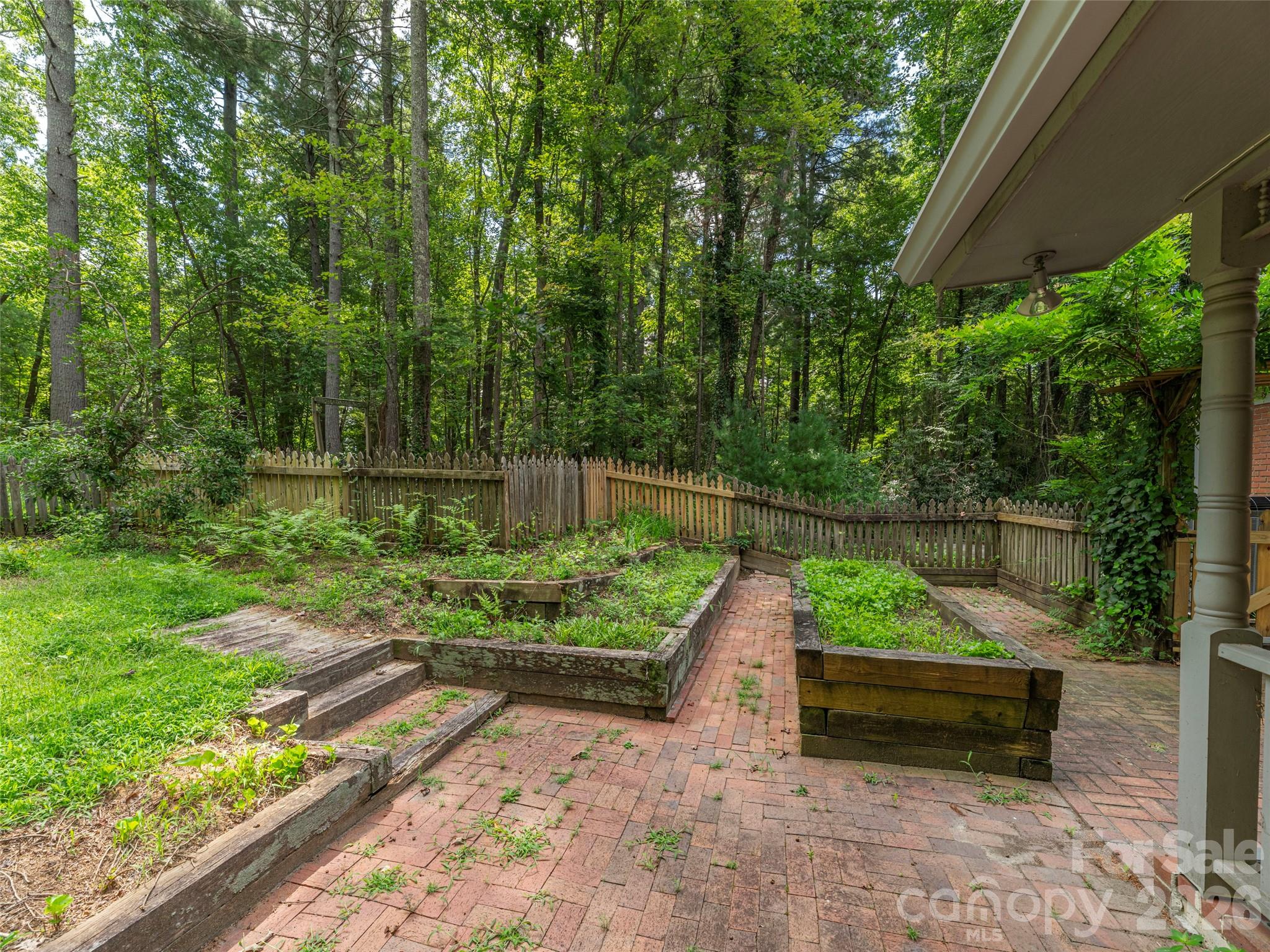 200 Heathcote Road Property Photo 40