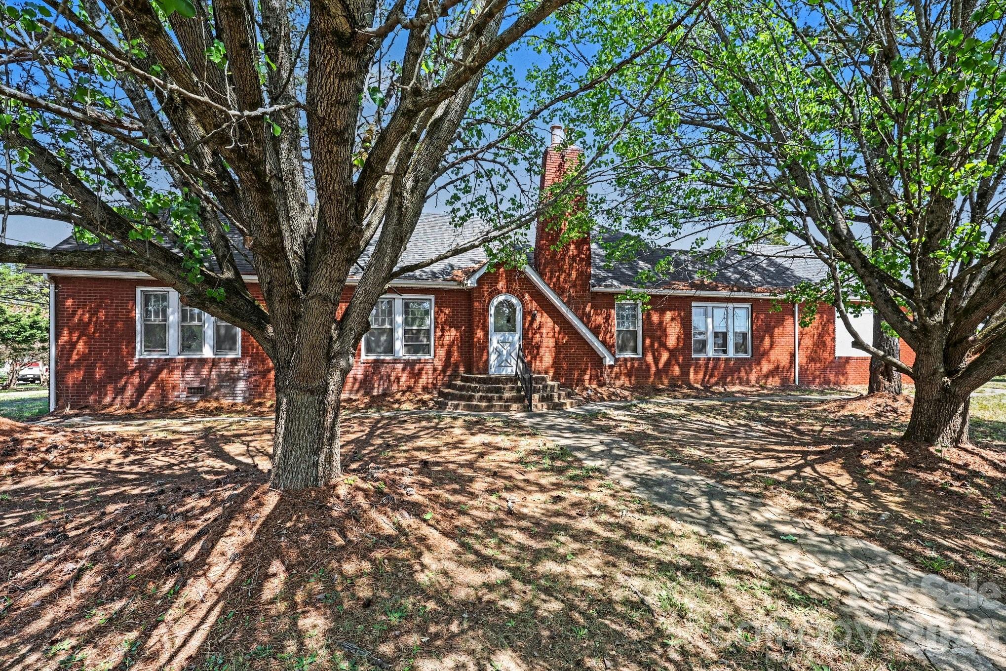 1411 Ludwick Heights Lane Property Photo 4