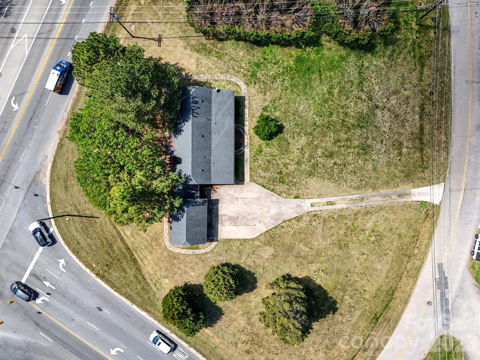 1411 Ludwick Heights Lane Property Photo 7