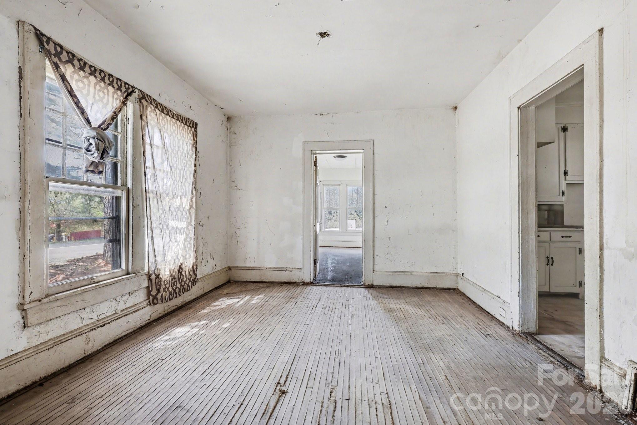 1411 Ludwick Heights Lane Property Photo 13
