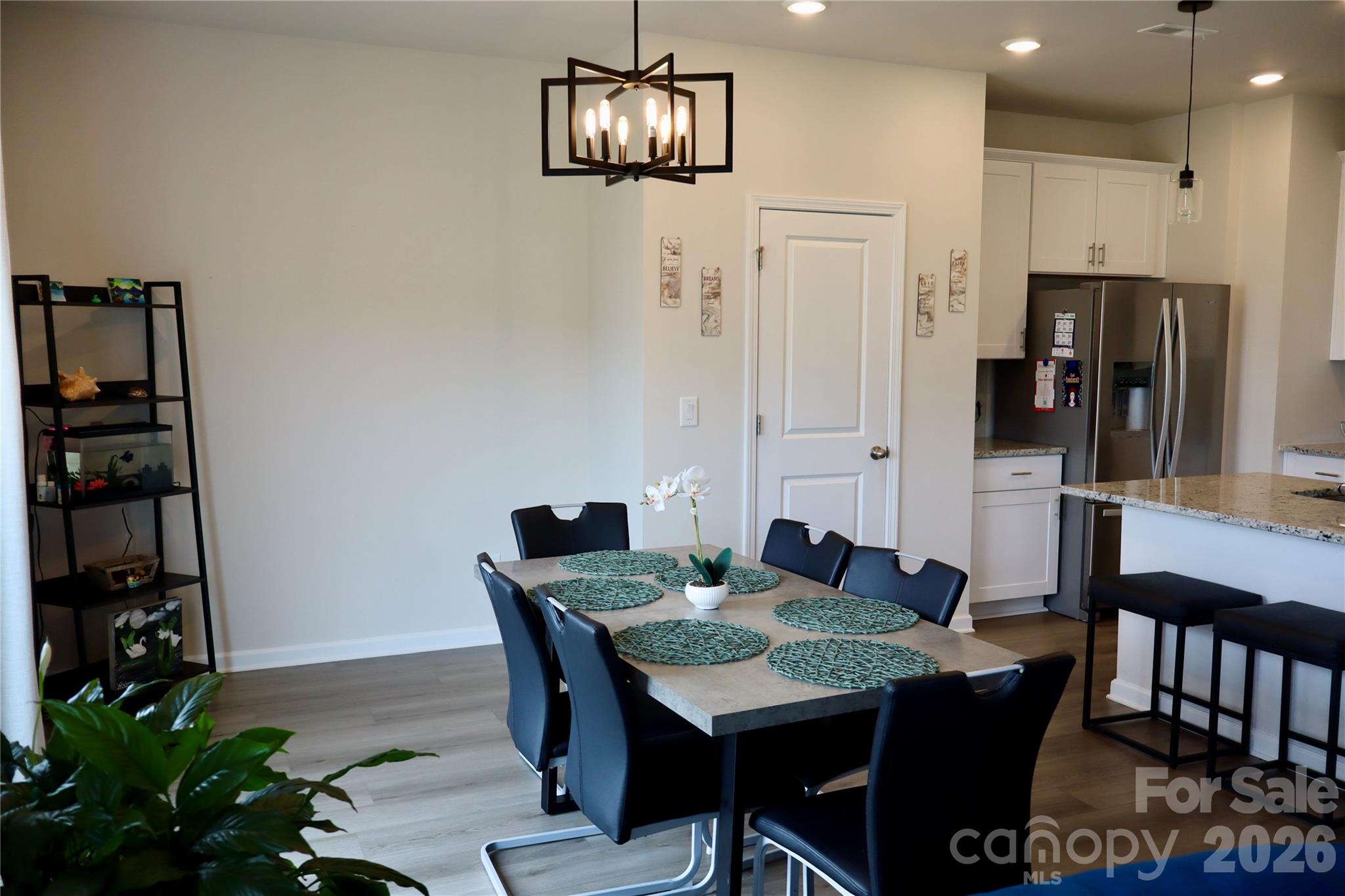1013 Harry Court Property Photo 7
