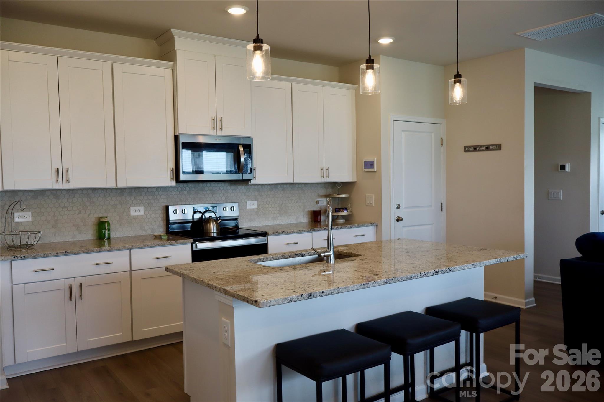1013 Harry Court Property Photo 10