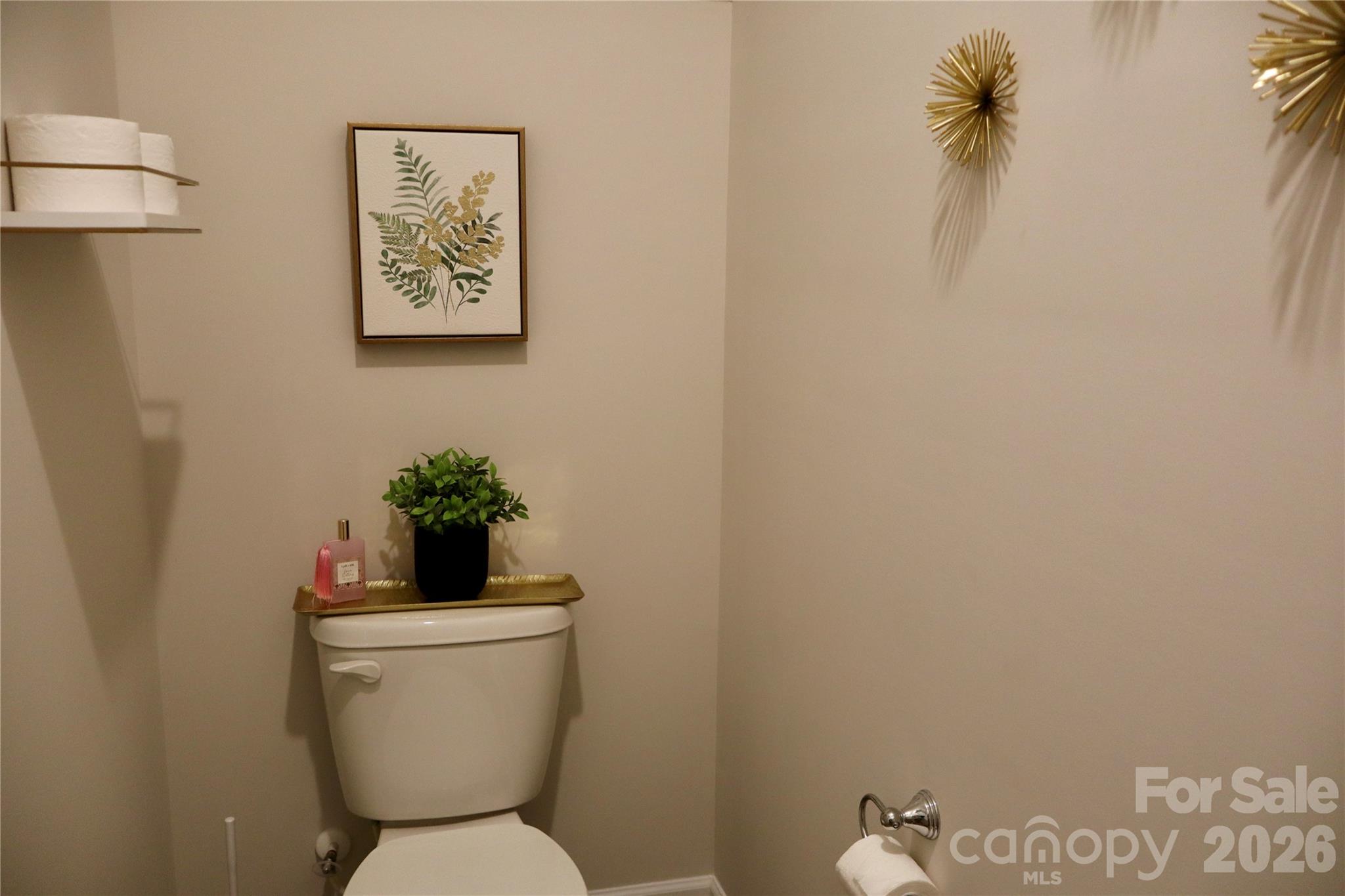 1013 Harry Court Property Photo 13